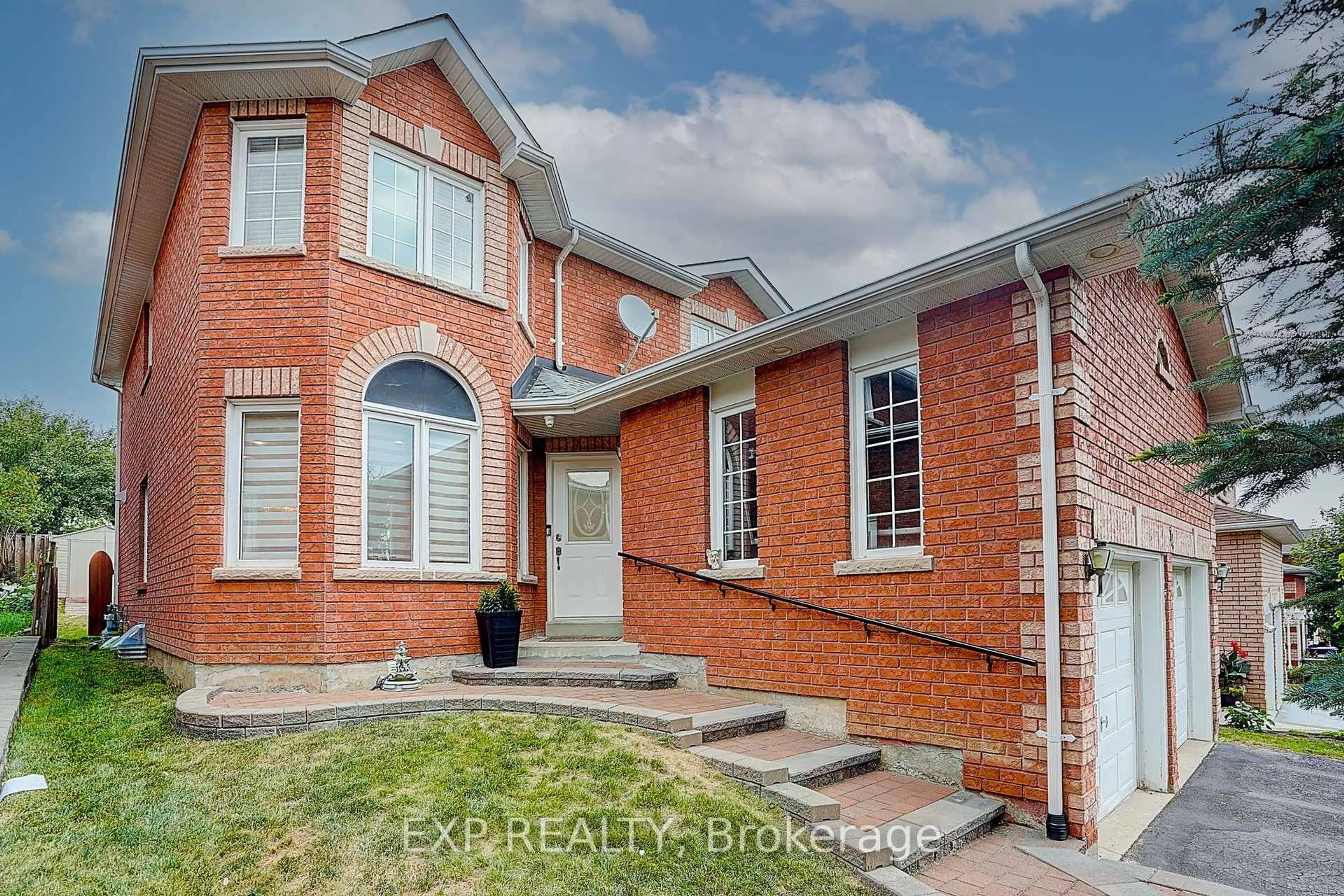 Home with brick exterior material, street for 14 Prince Dr, Bradford West Gwillimbury Ontario L3Z 3B7