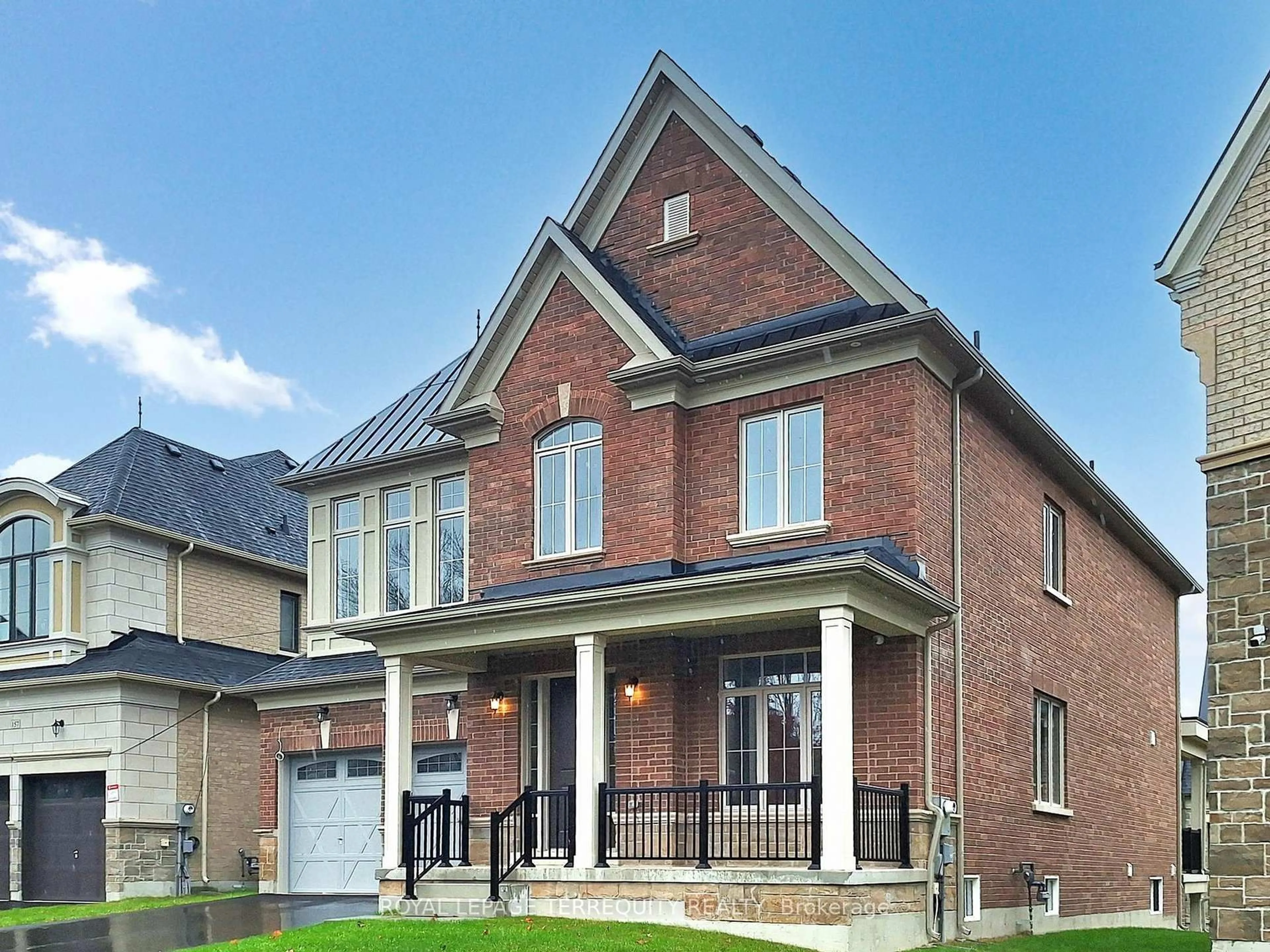 Home with brick exterior material, street for 161 Cranberry Lane, Aurora Ontario L4G 5Z4