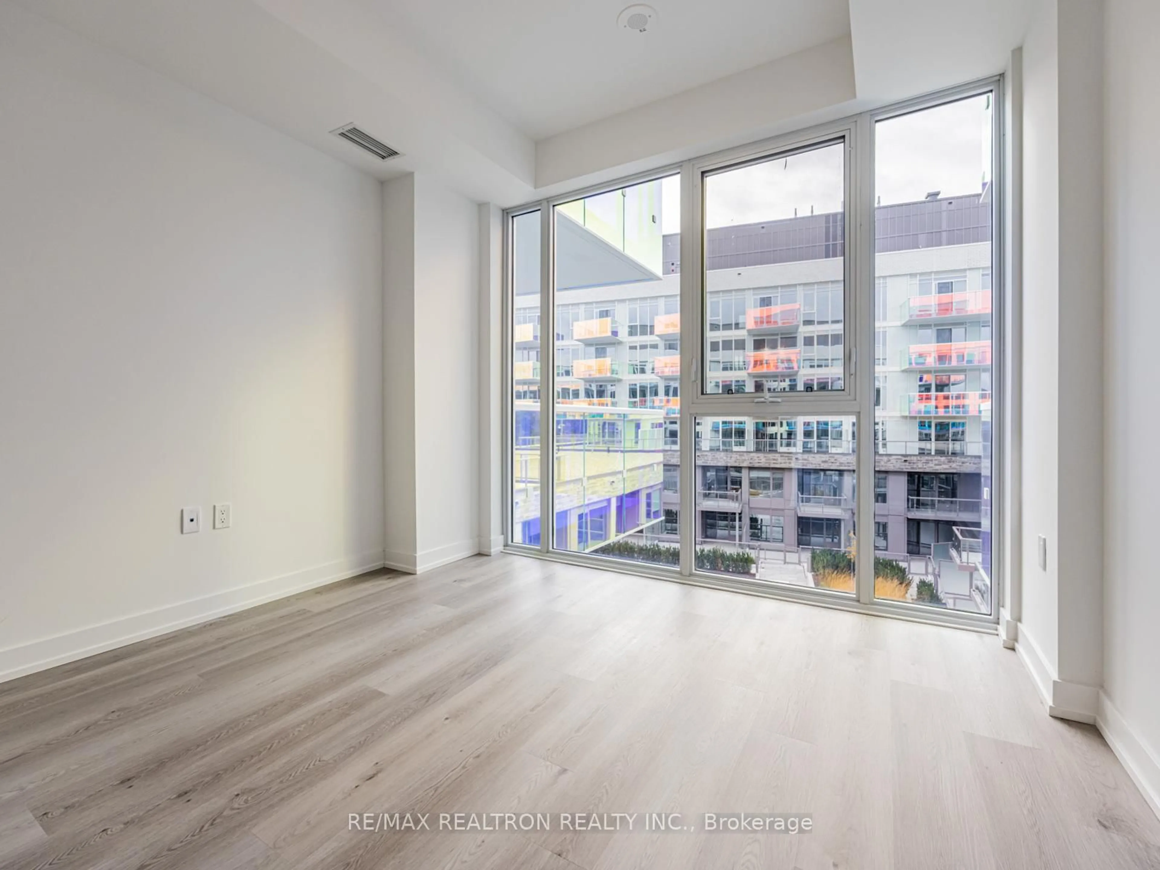 A pic of a room for 333 Sunseeker Ave #428, Innisfil Ontario L9R 0R6