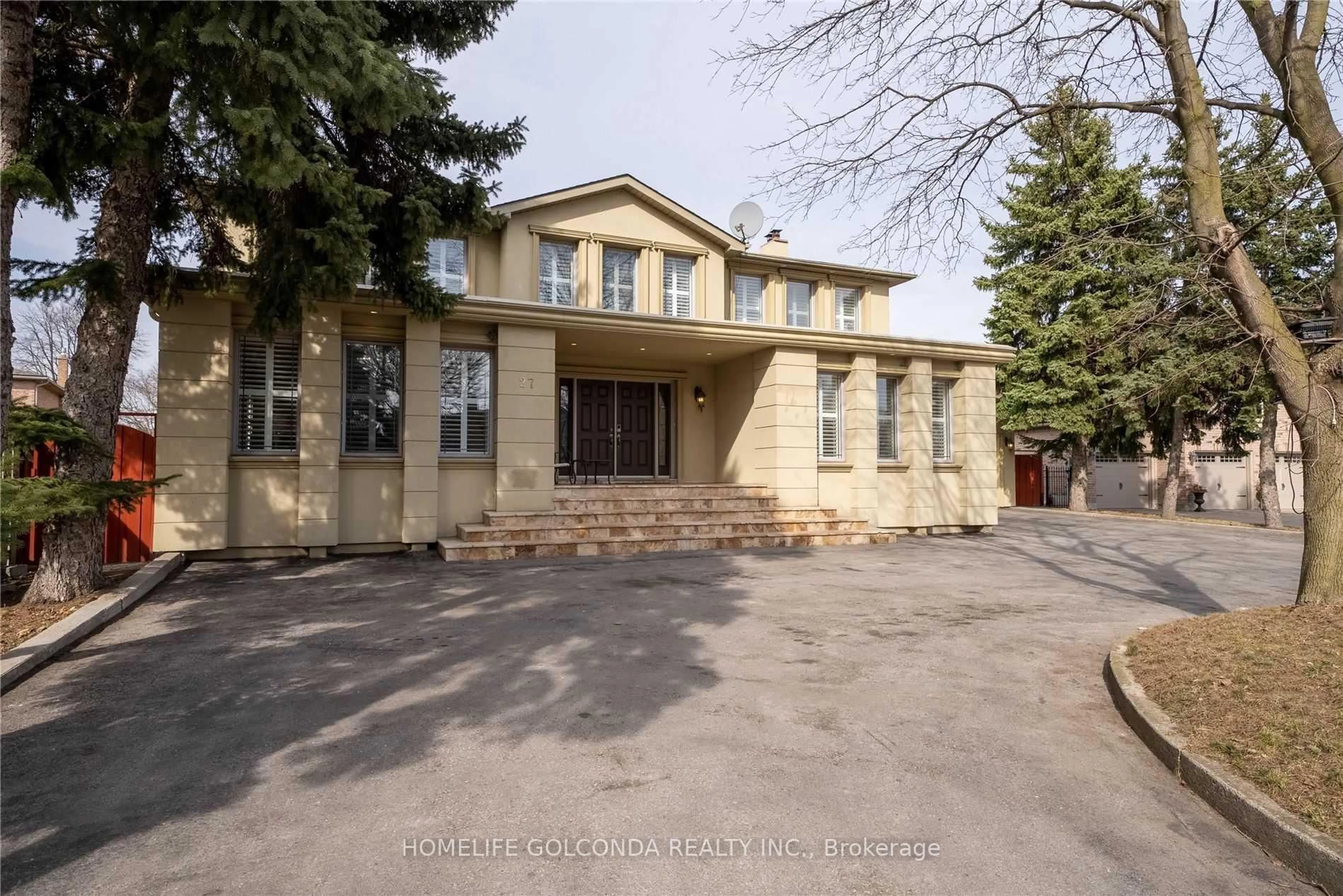 A pic from outside/outdoor area/front of a property/back of a property/a pic from drone, building for 27 Dorwood Crt, Vaughan Ontario L4L 1M9