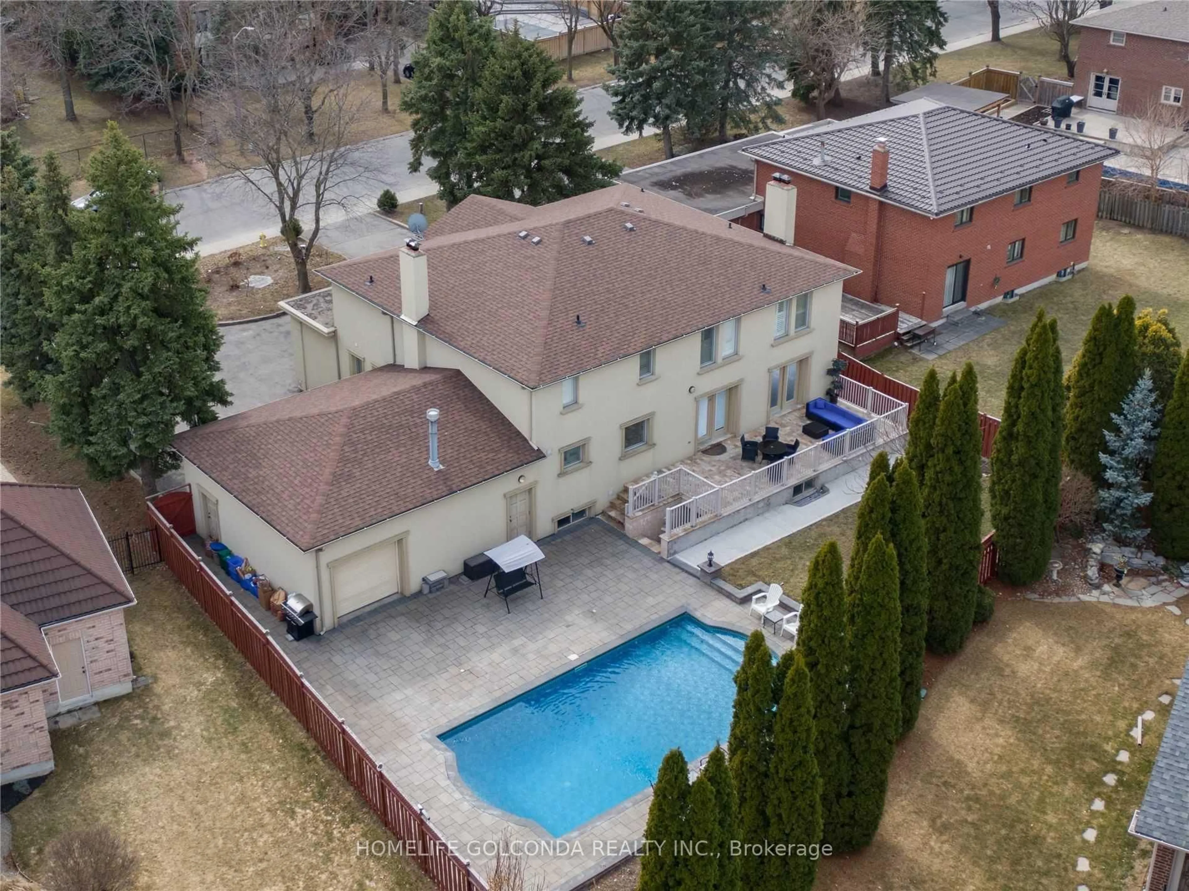 A pic from outside/outdoor area/front of a property/back of a property/a pic from drone, unknown for 27 Dorwood Crt, Vaughan Ontario L4L 1M9