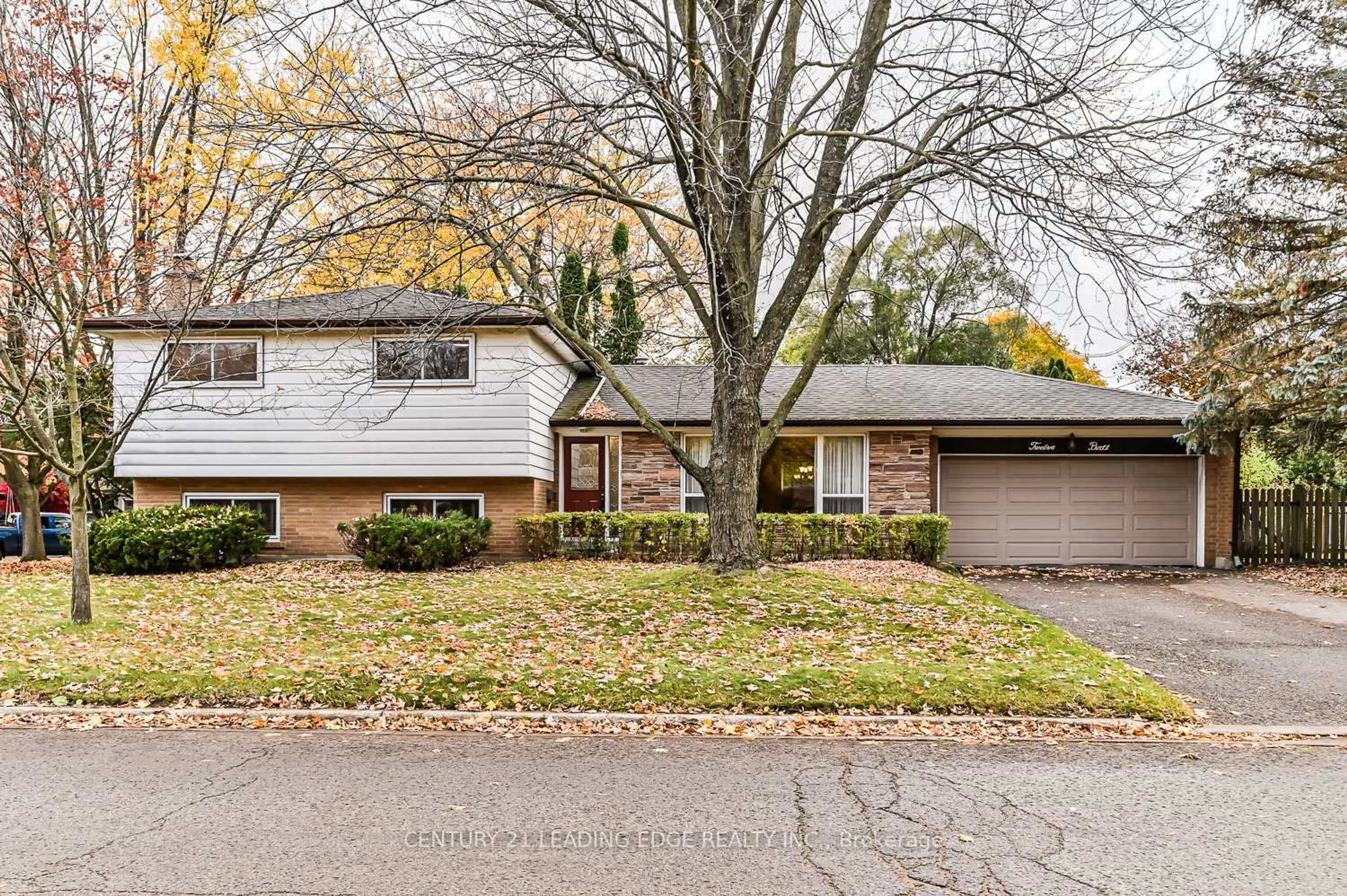 Home with brick exterior material, street for 12 Pratt Circ, Markham Ontario L3R 1Y2