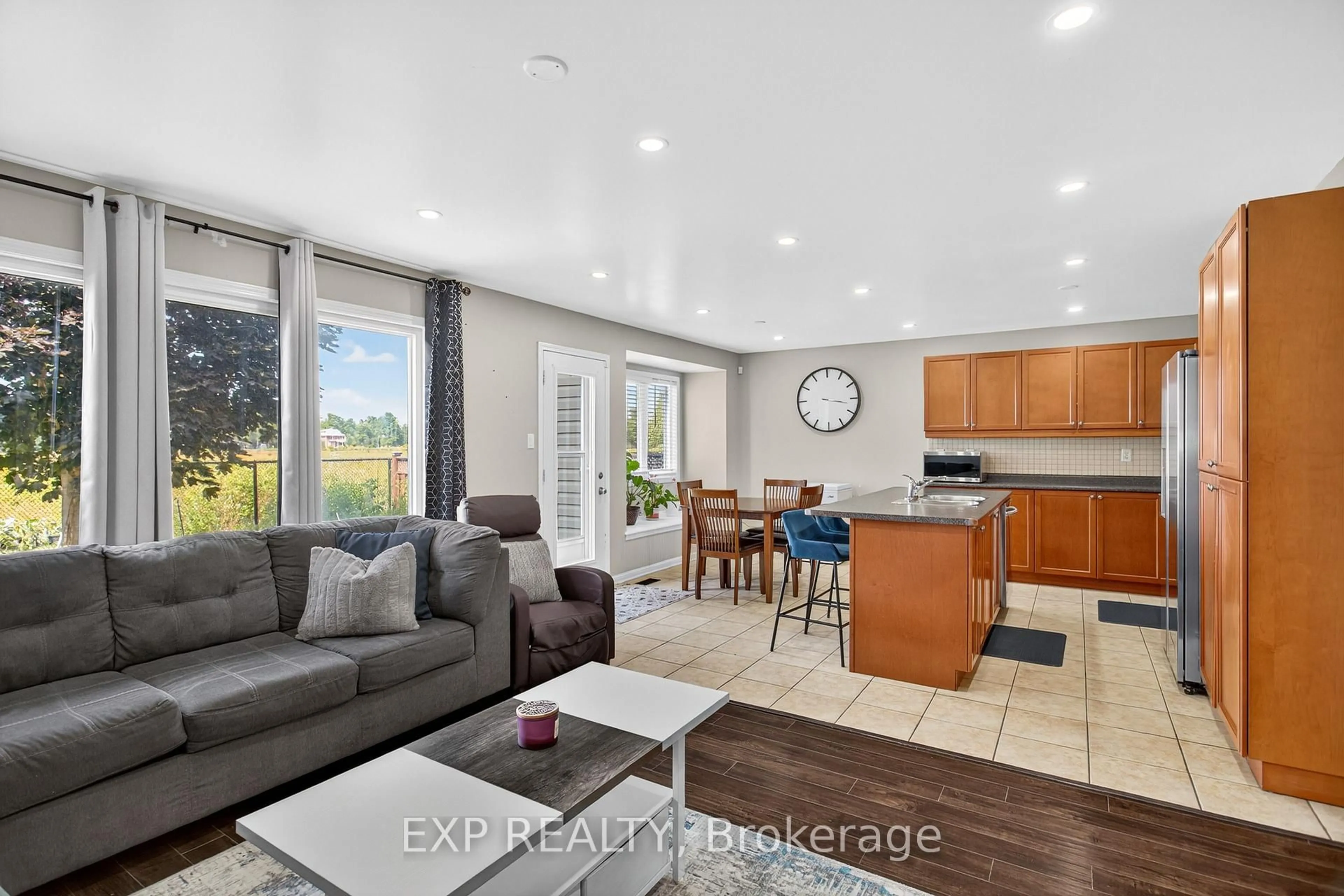 Open concept kitchen, unknown for 38 John W Taylor Ave, New Tecumseth Ontario L9R 0B6