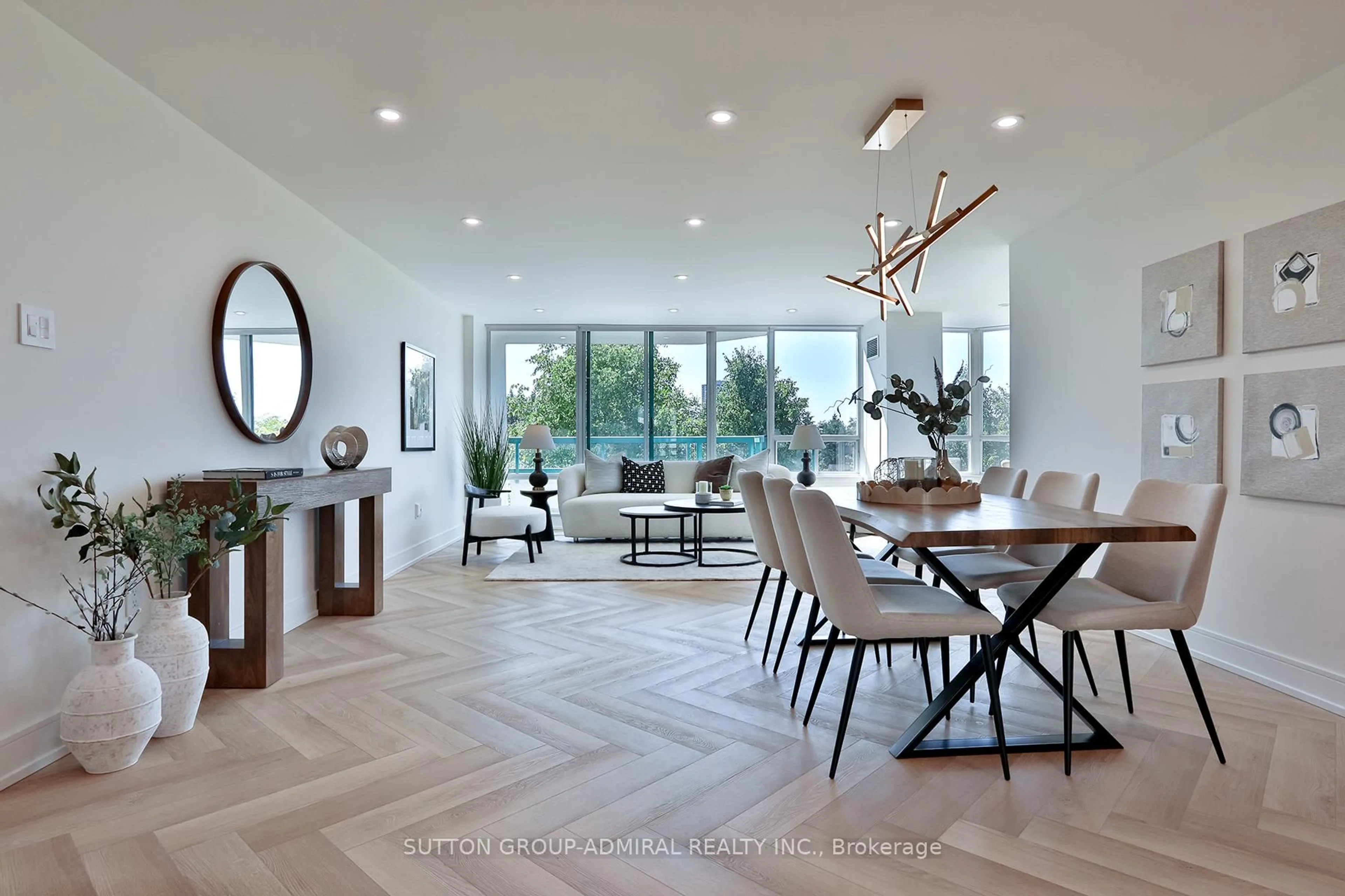 Unknown for 7250 Yonge St #610, Vaughan Ontario L4J 7X1