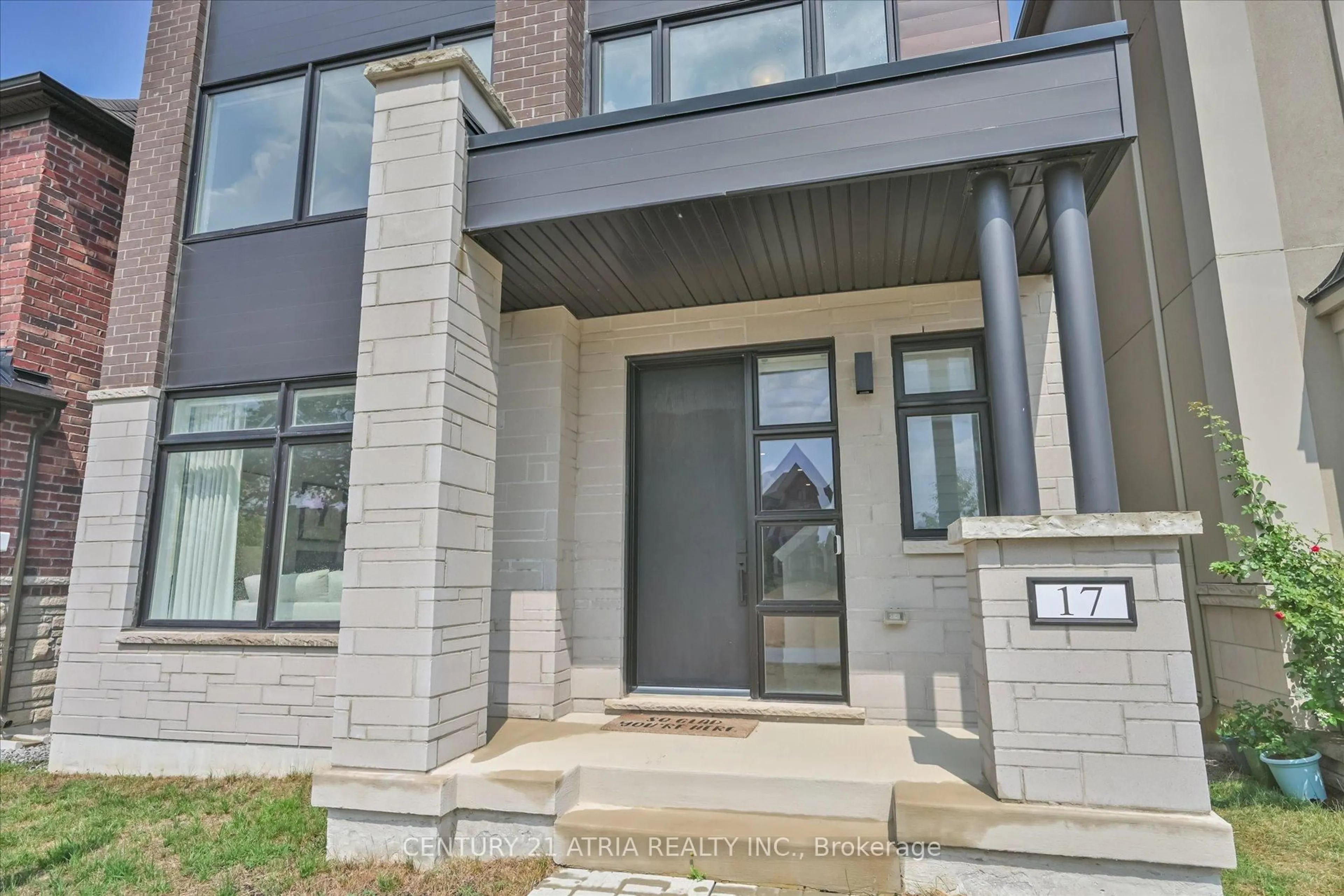 Home with brick exterior material, street for 17 Kohn Lane, Markham Ontario L6C 3J3