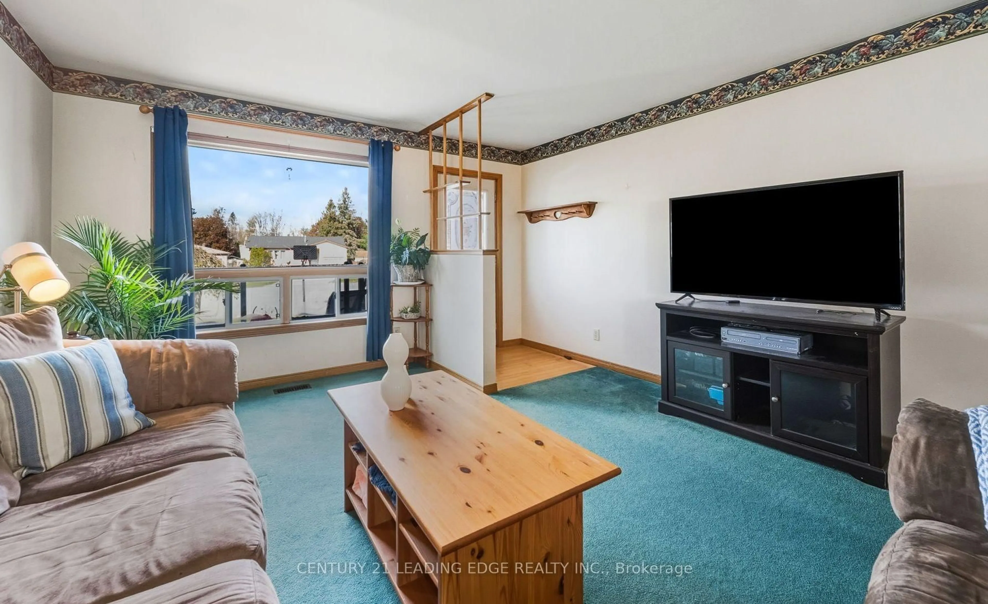 Living room with furniture, unknown for 87 Beechwood Ave, Brock Ontario L0K 1A0