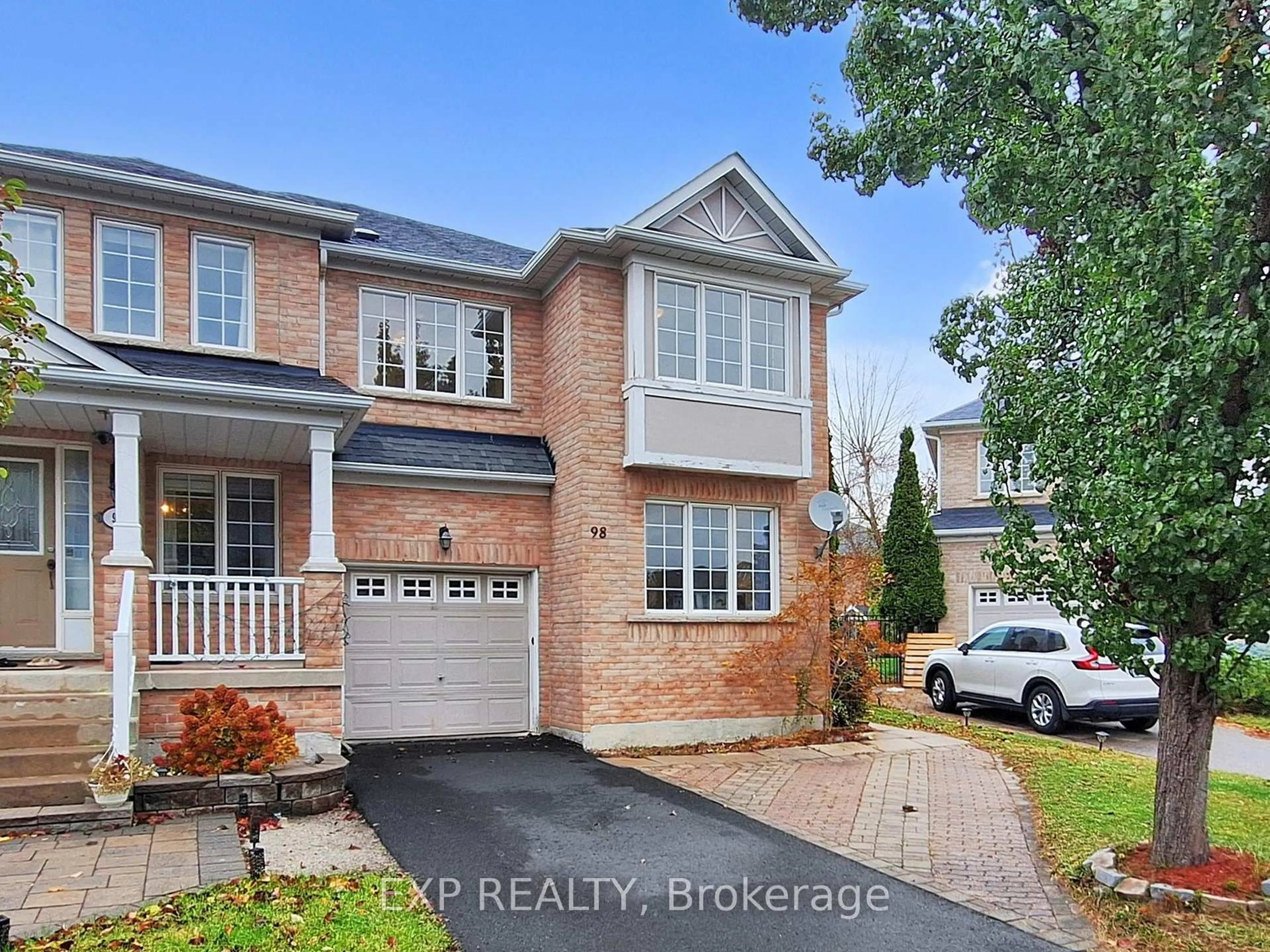 Home with brick exterior material, street for 98 Lowther Ave, Richmond Hill Ontario L4E 4P3