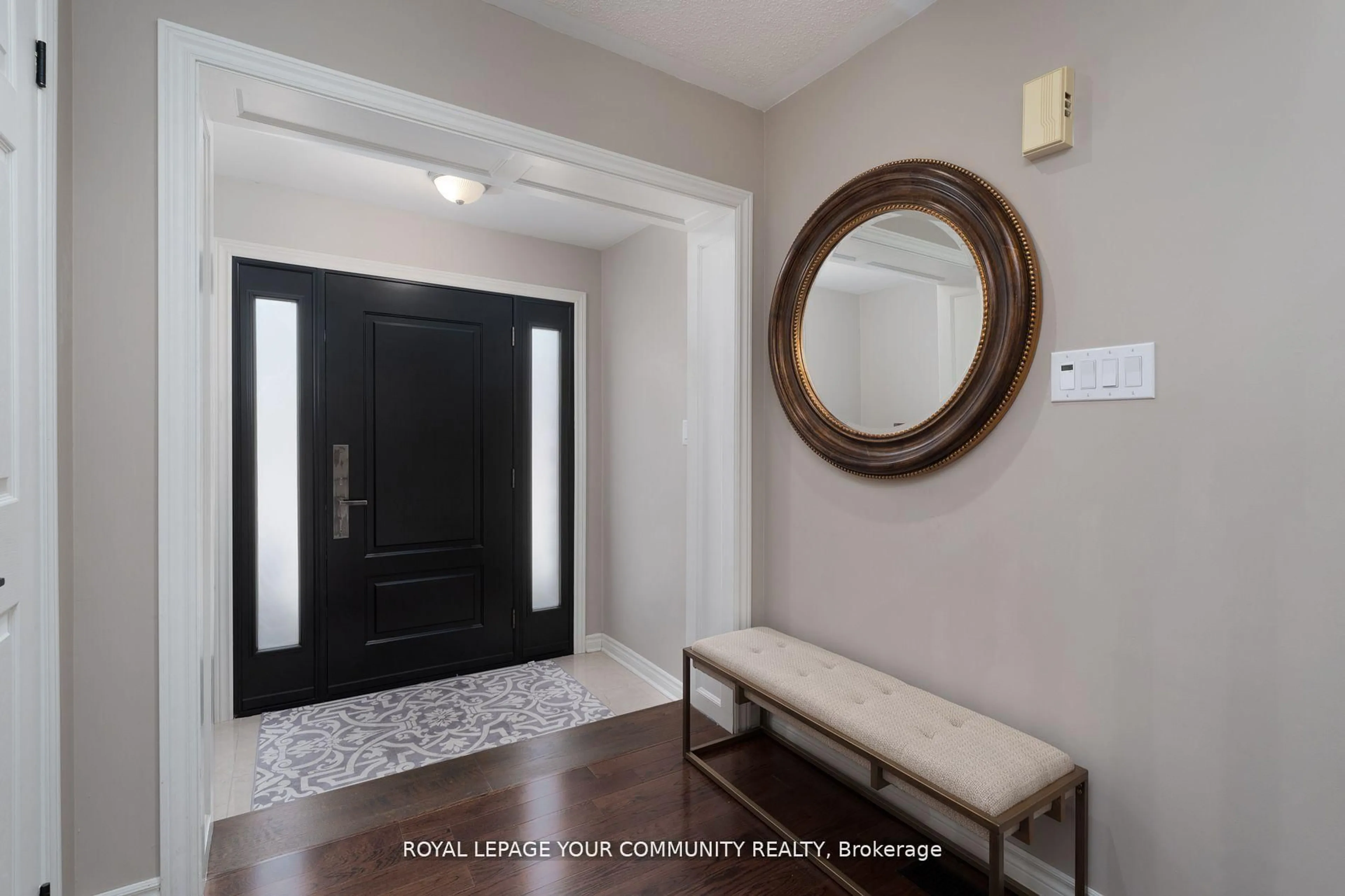 Indoor entryway for 86 Corkwood Cres, Vaughan Ontario L6A 3B4