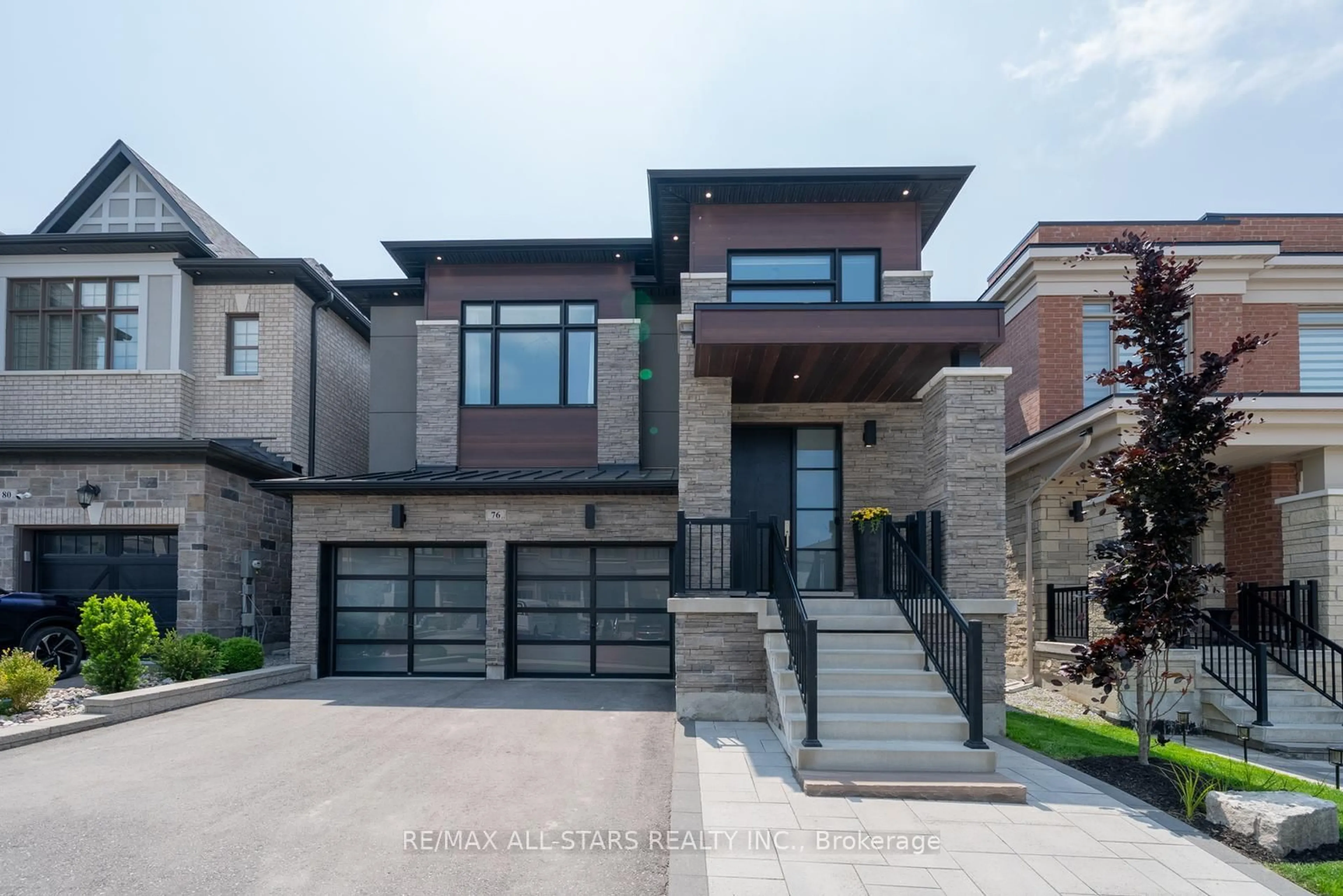 Home with brick exterior material, street for 76 Boundary Blvd, Whitchurch-Stouffville Ontario L4A 4W2