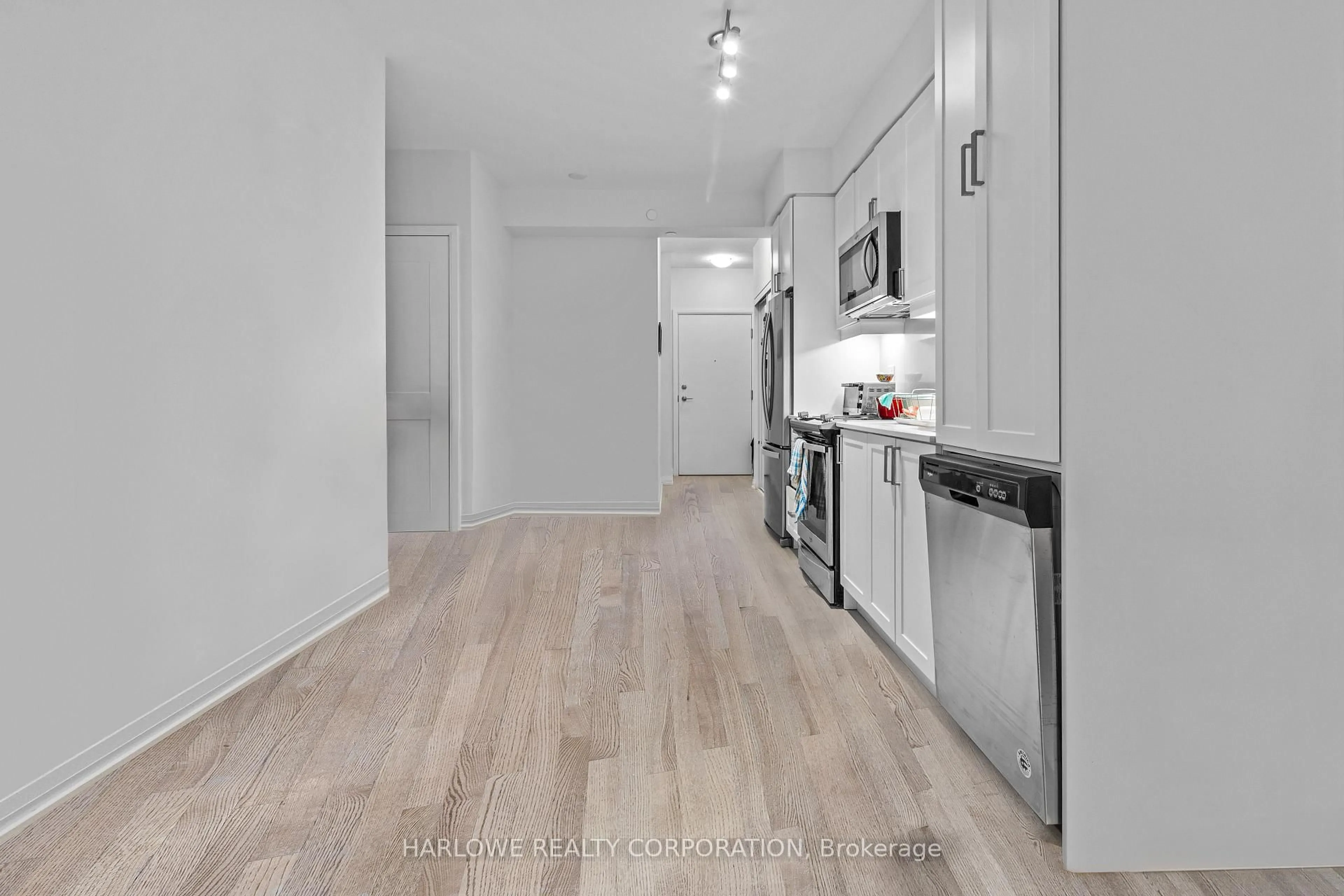 Unknown for 7895 Jane St #3118, Vaughan Ontario L4K 2M7