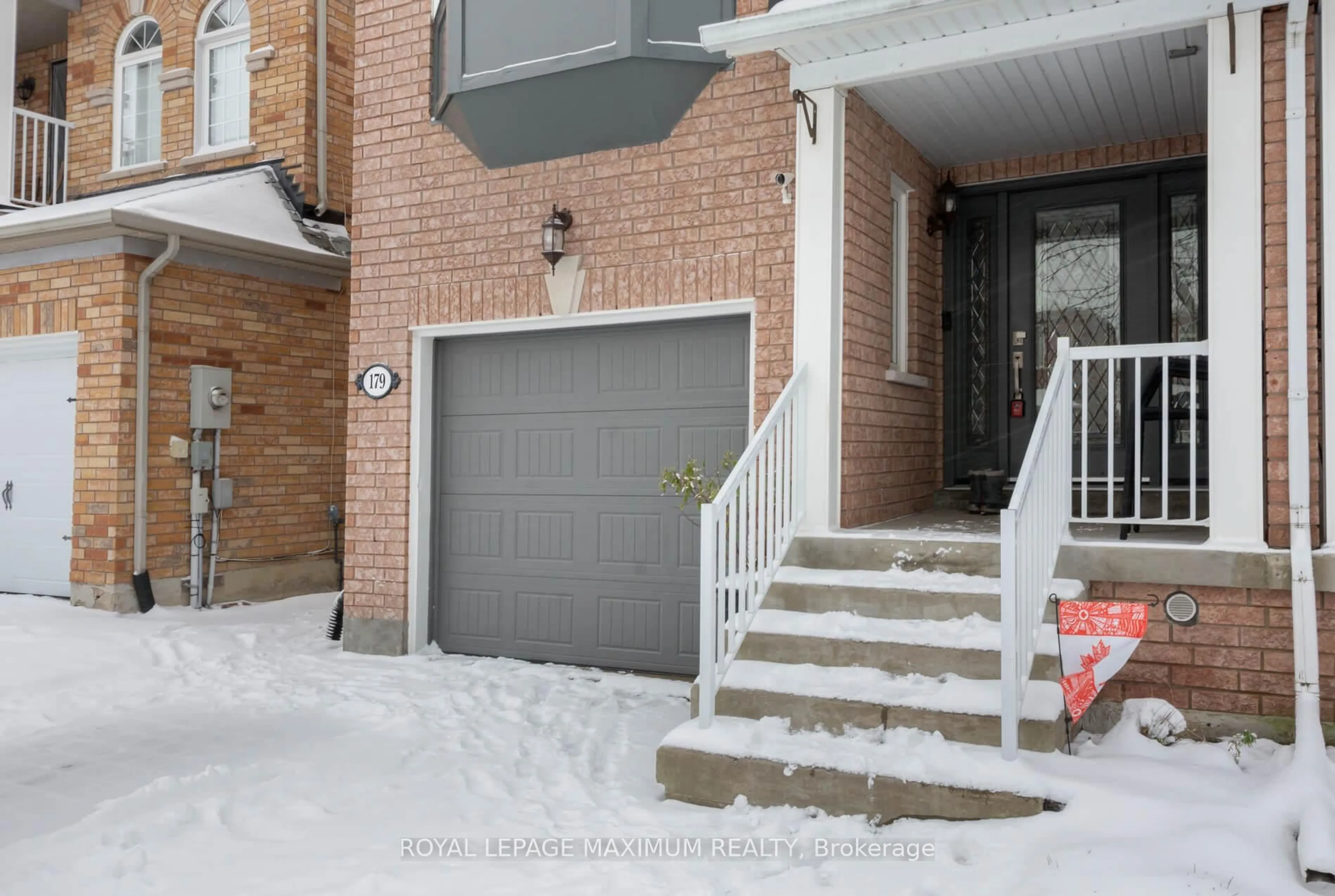Unknown for 179 Warwick Cres, Newmarket Ontario L3X 2S3