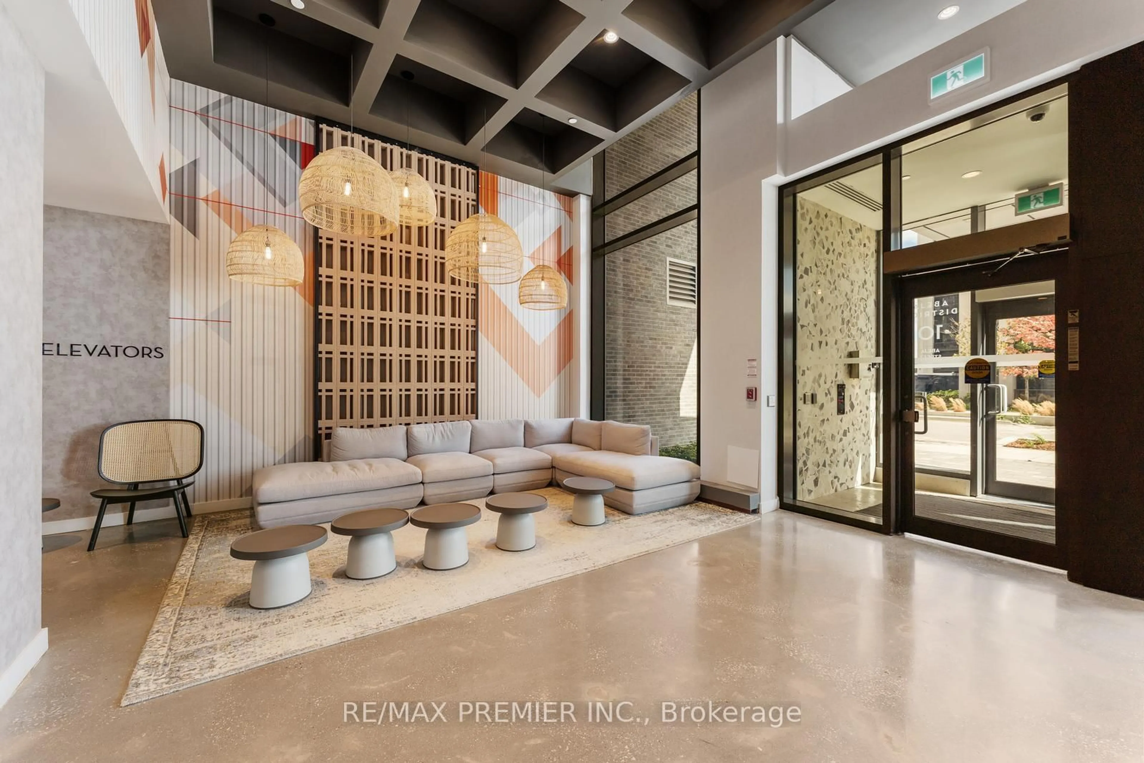 Lobby for 10 Abeja St #2617, Vaughan Ontario L4K 0R4