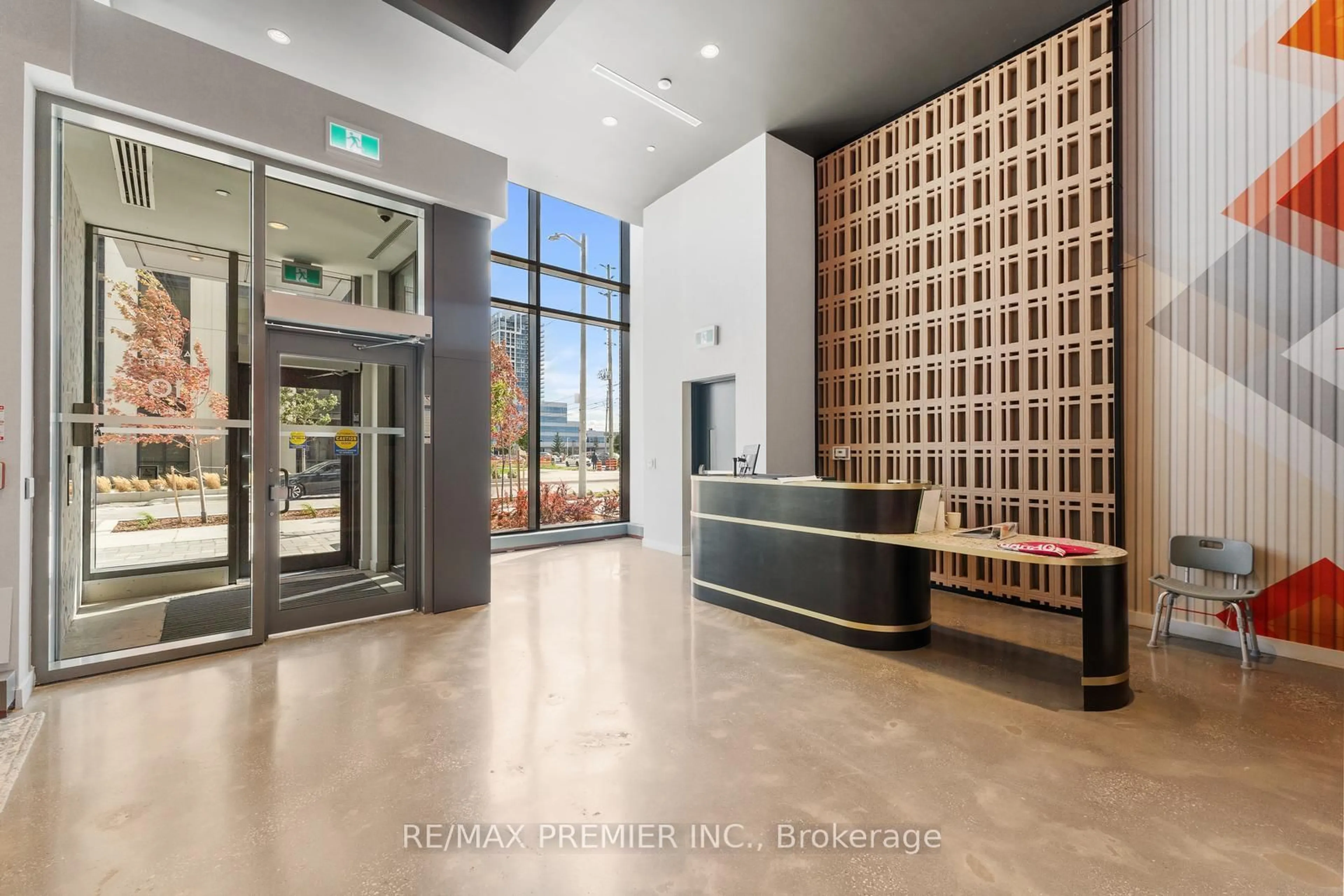 Indoor foyer for 10 Abeja St #2617, Vaughan Ontario L4K 0R4