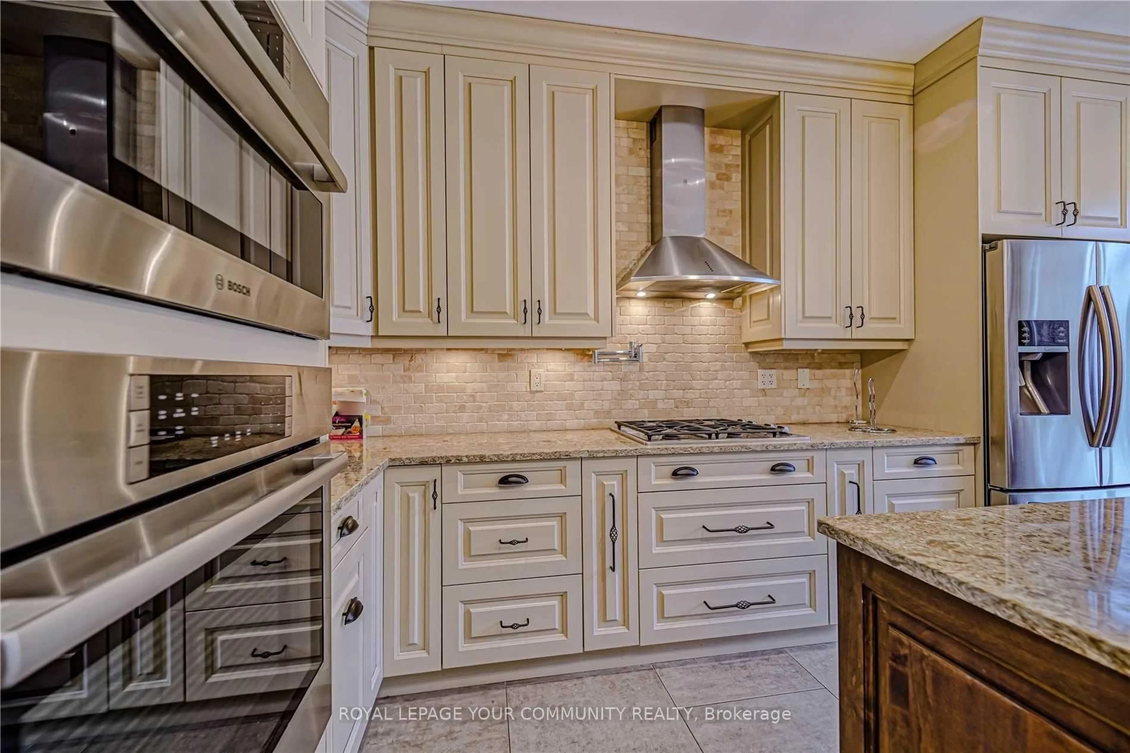 Unknown for 106 SNOWY MEADOW AVE Ave, Richmond Hill Ontario L4E 3X8