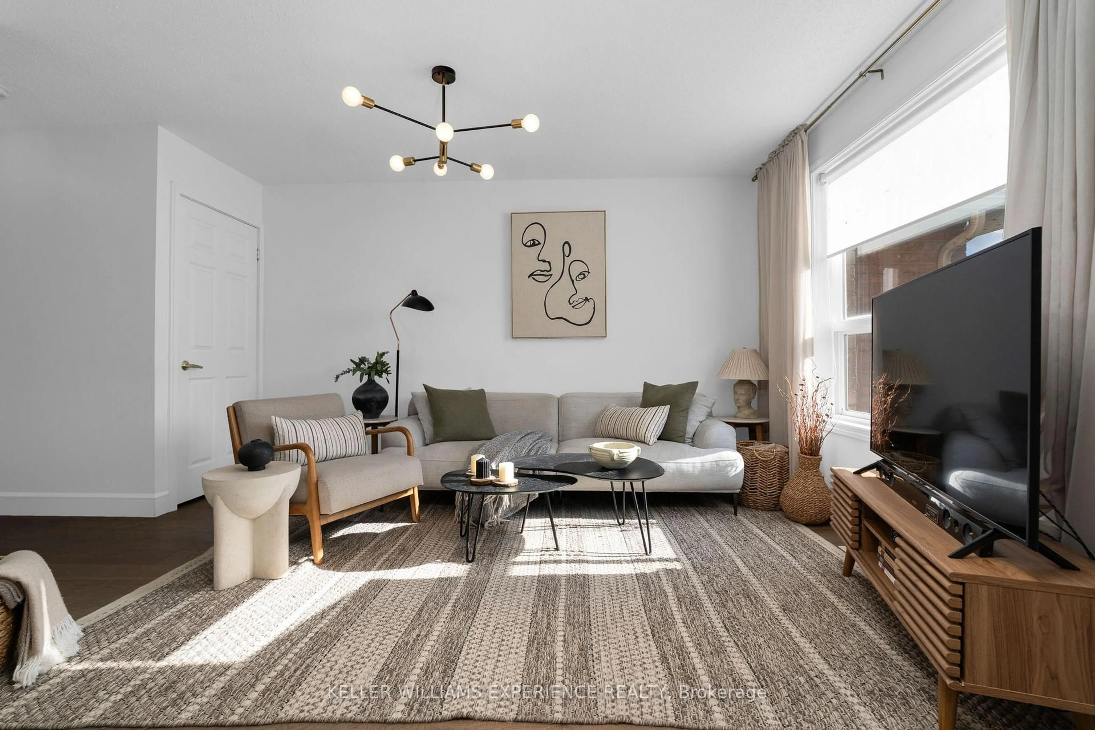 Living room with furniture, unknown for 1431 Rankin Way, Innisfil Ontario L9S 0C5