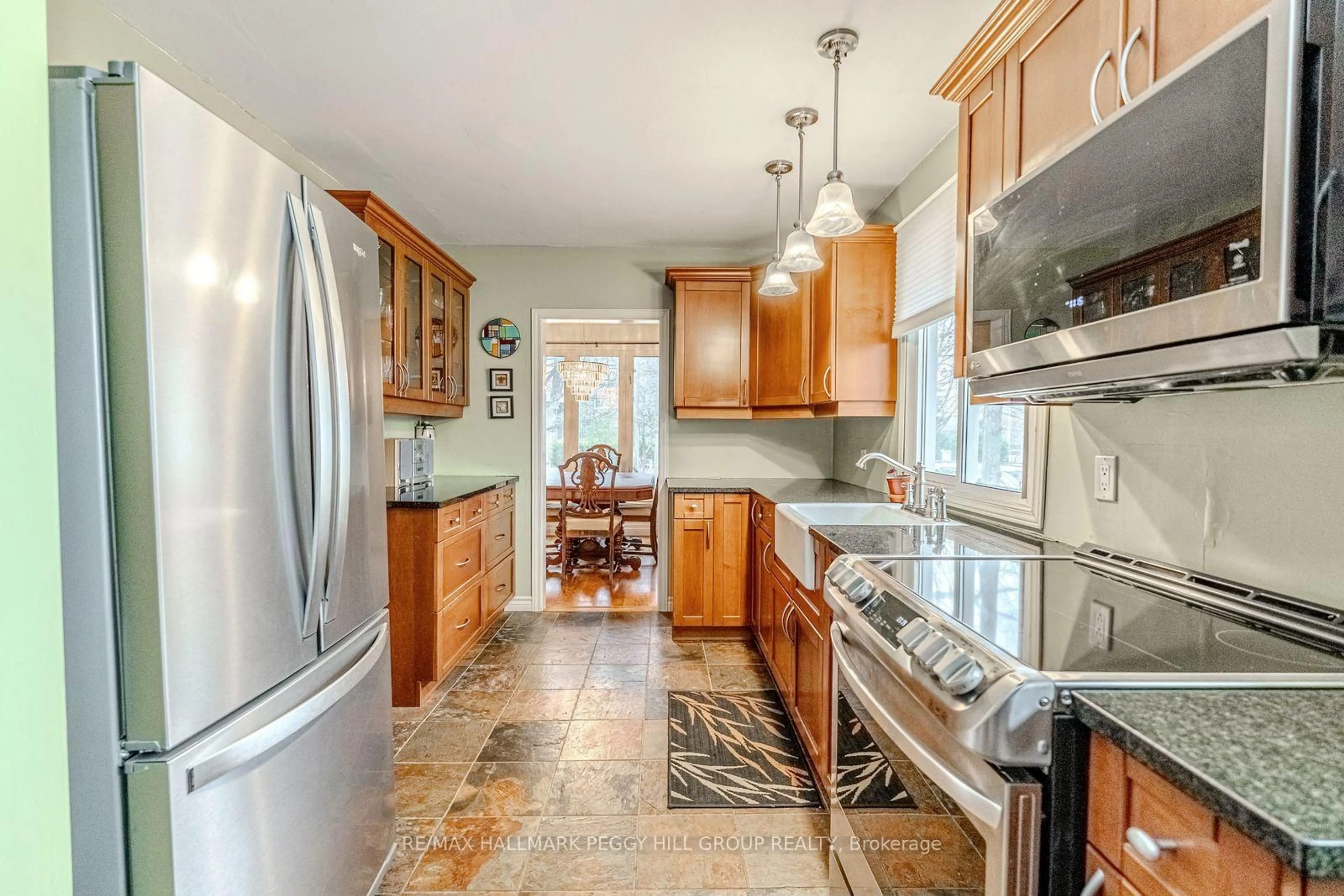 Unknown for 2016 Kate Ave, Innisfil Ontario L9S 1Y2