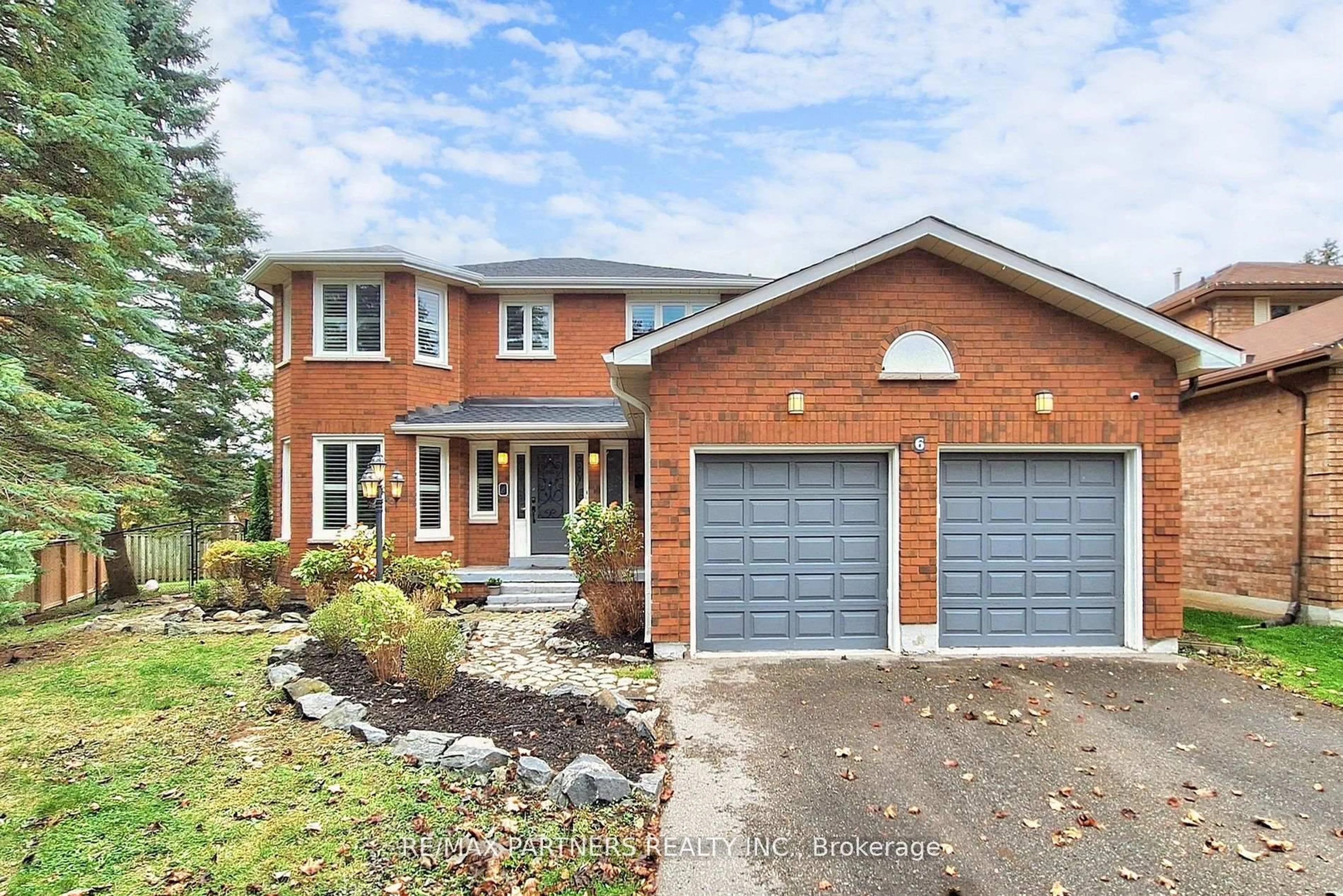 Home with brick exterior material, street for 6 Geoffrey Cres, Whitchurch-Stouffville Ontario L4A 5B9