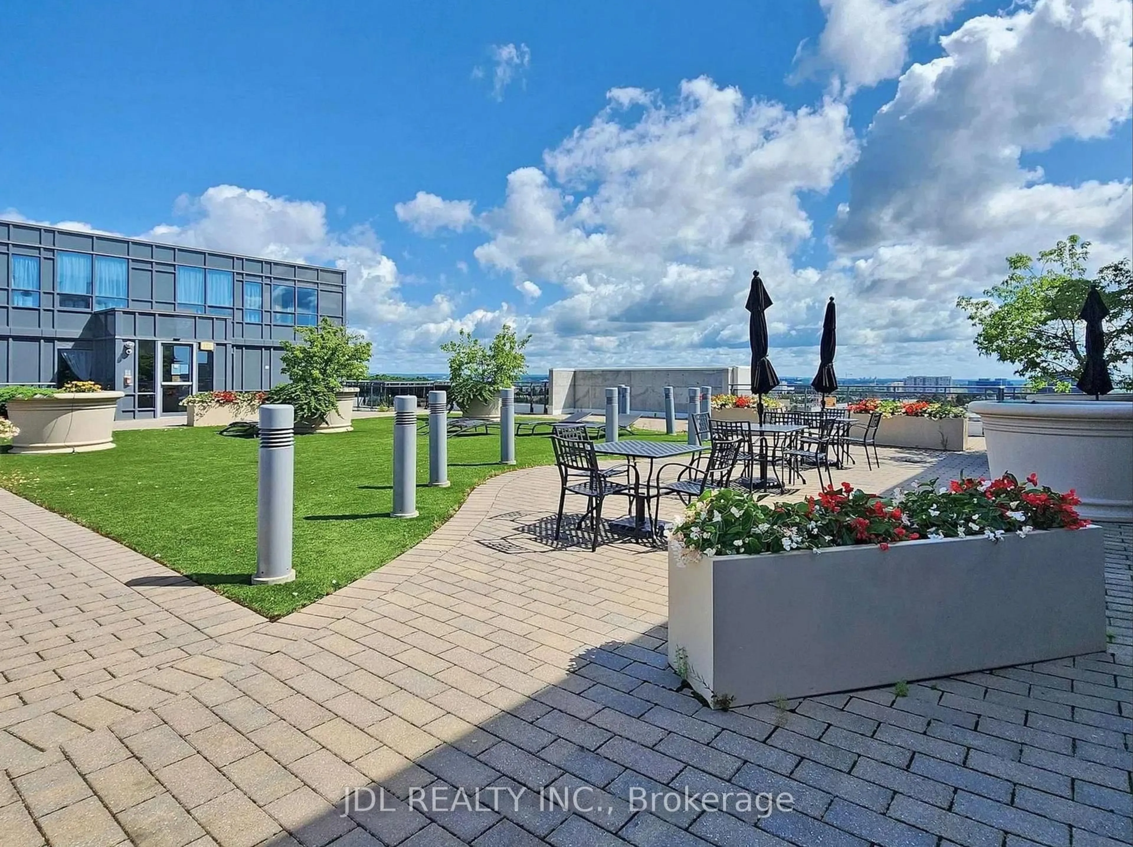 A pic from outside/outdoor area/front of a property/back of a property/a pic from drone, water/lake/river/ocean view for 372 Highway 7 #PH 17, Richmond Hill Ontario L4B 0C6