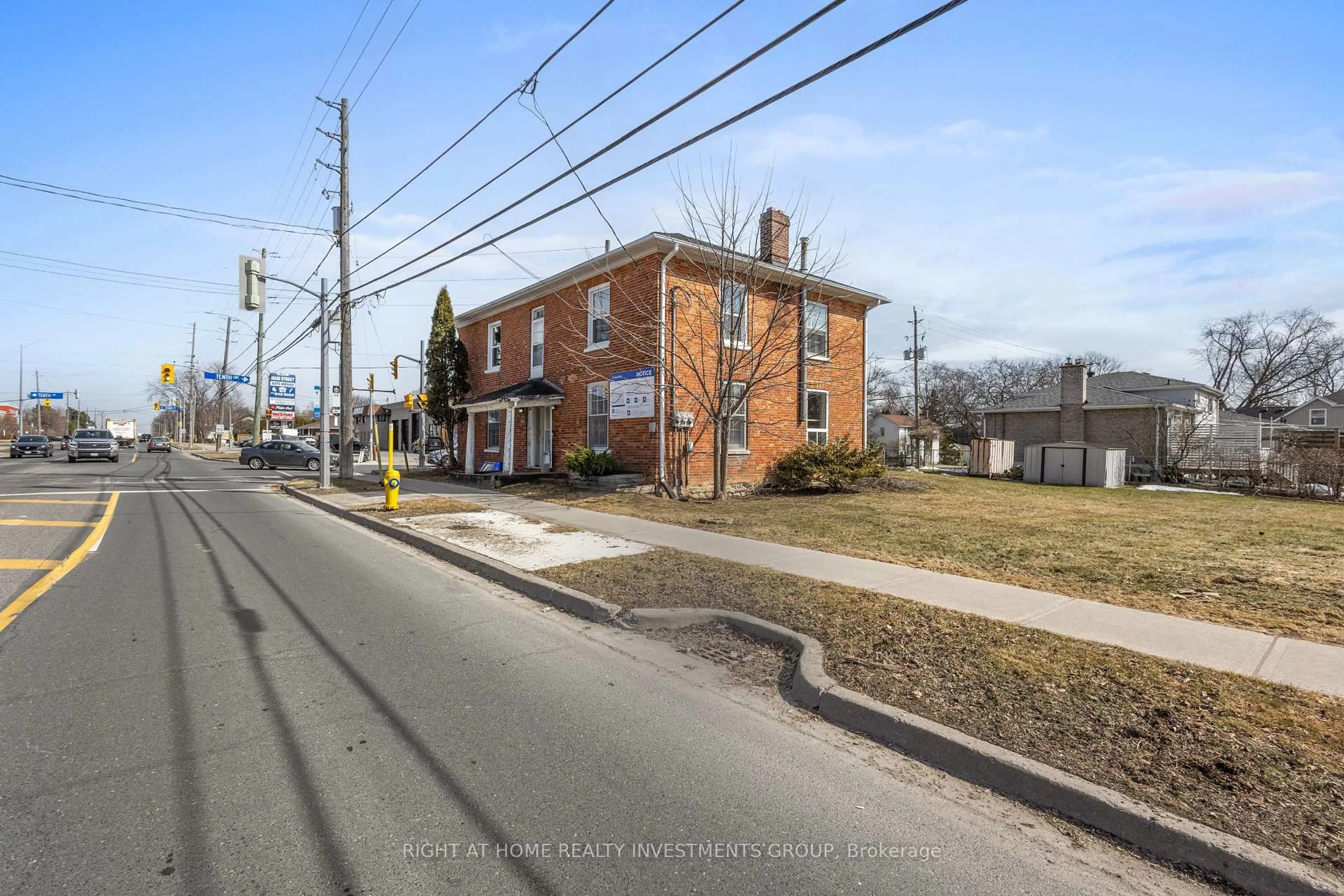 A pic from outside/outdoor area/front of a property/back of a property/a pic from drone, street for 6745 Main St, Whitchurch-Stouffville Ontario L4A 6B5