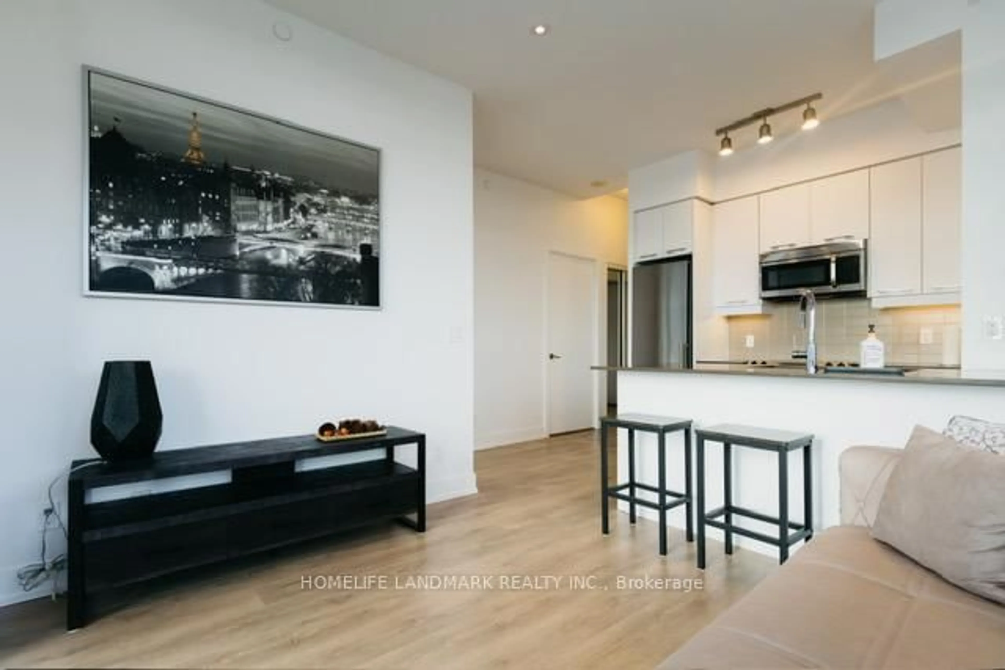 Open concept kitchen, unknown for 9471 Yonge St #234, Richmond Hill Ontario L4C 0Z5