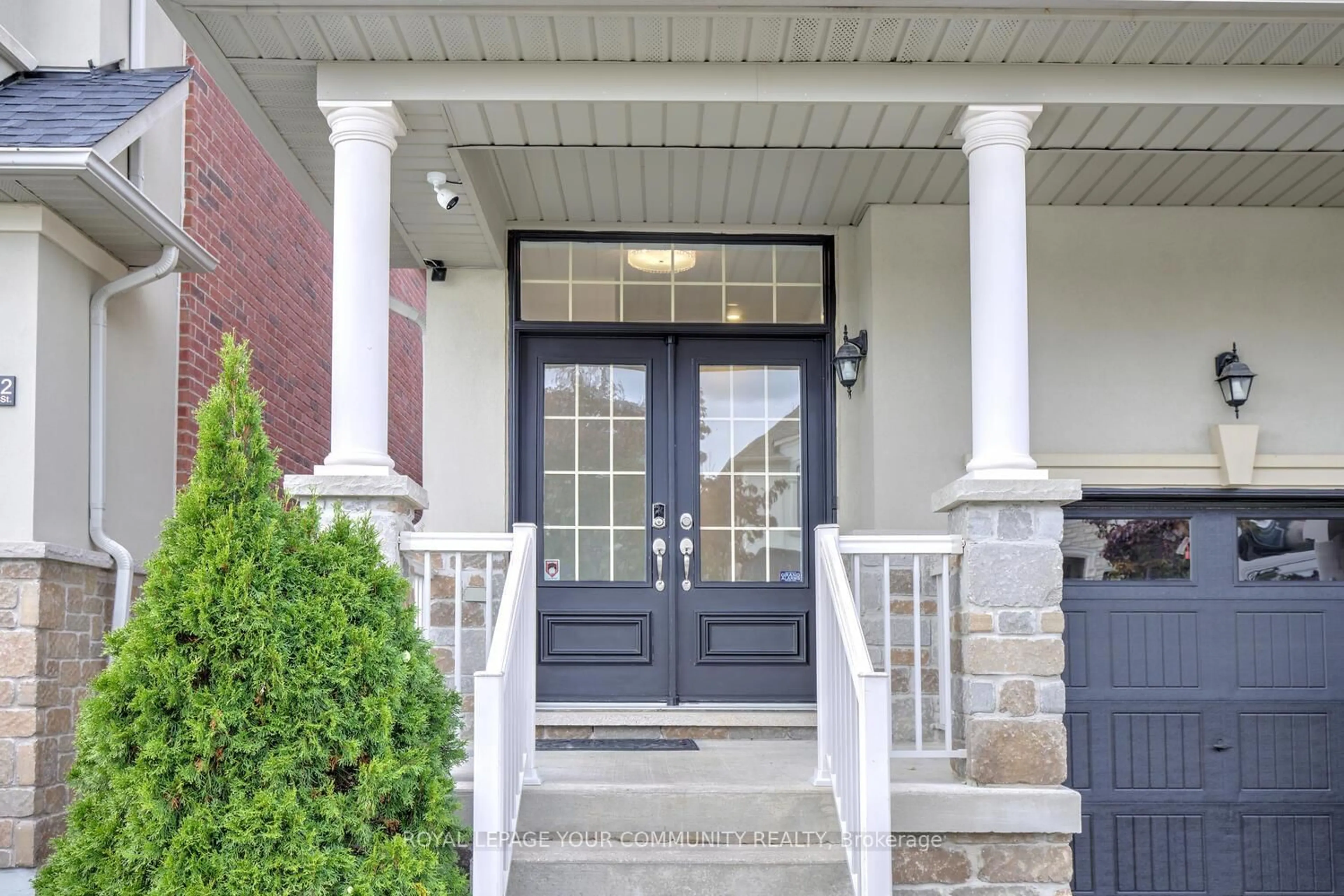 Indoor entryway for 4 Alex Black St, Vaughan Ontario L6A 0V5