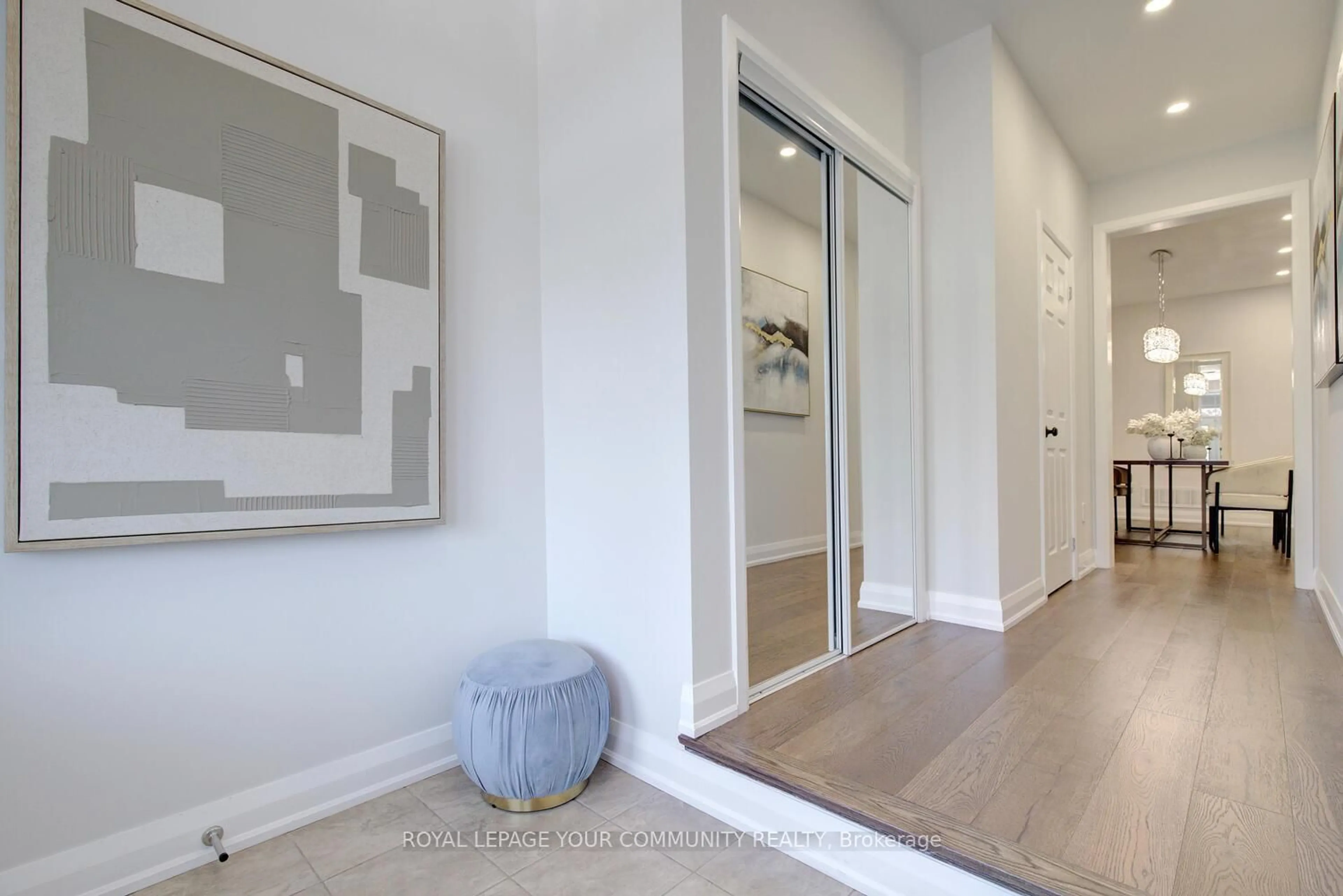 Indoor entryway for 4 Alex Black St, Vaughan Ontario L6A 0V5