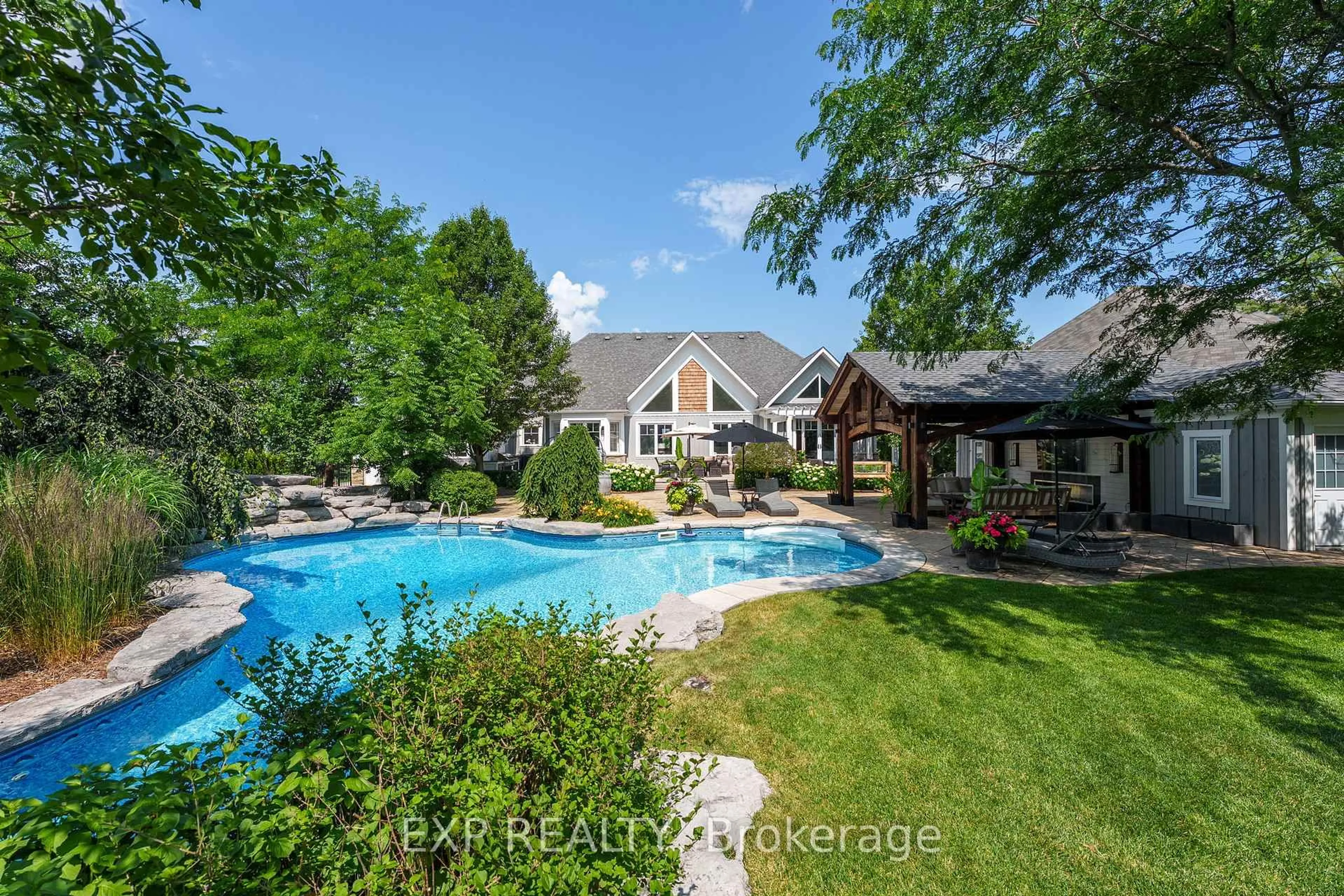 A pic from outside/outdoor area/front of a property/back of a property/a pic from drone, water/lake/river/ocean view for 3 Wolford Crt, Georgina Ontario L4P 0B1