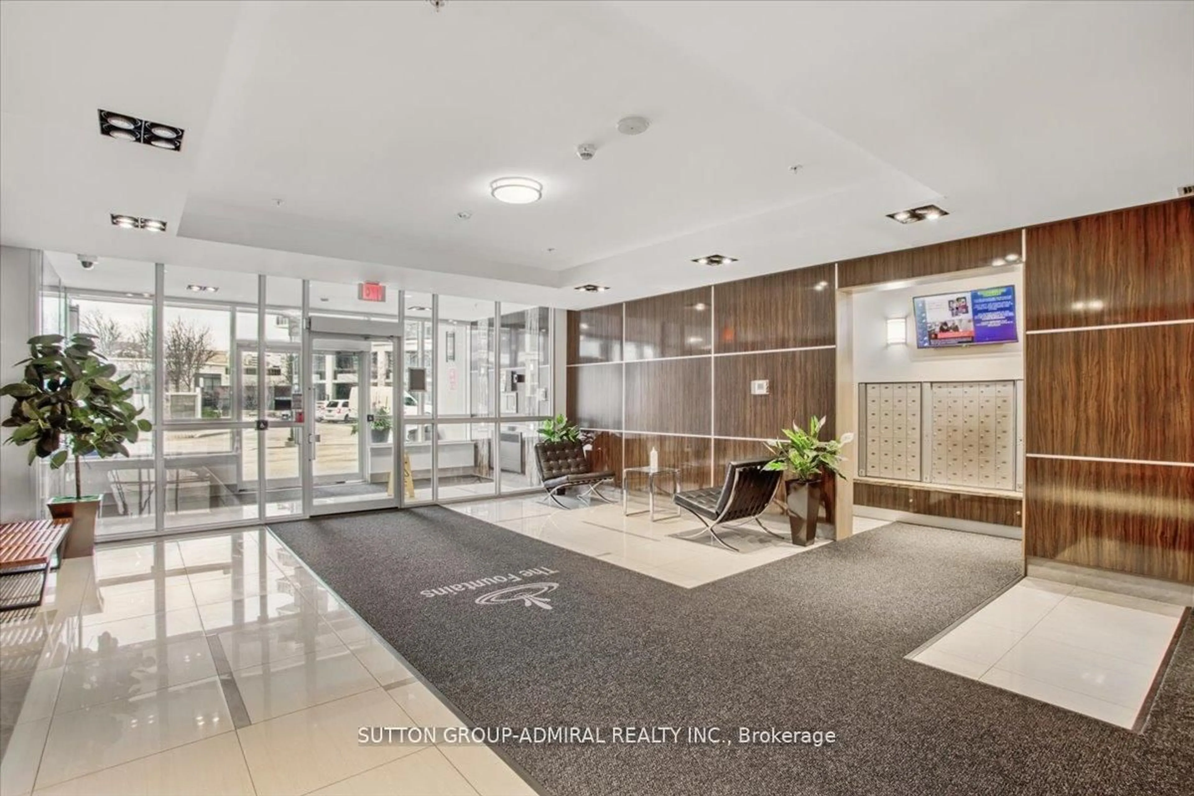Lobby for 95 North Park Rd #204, Vaughan Ontario L4J 0J1