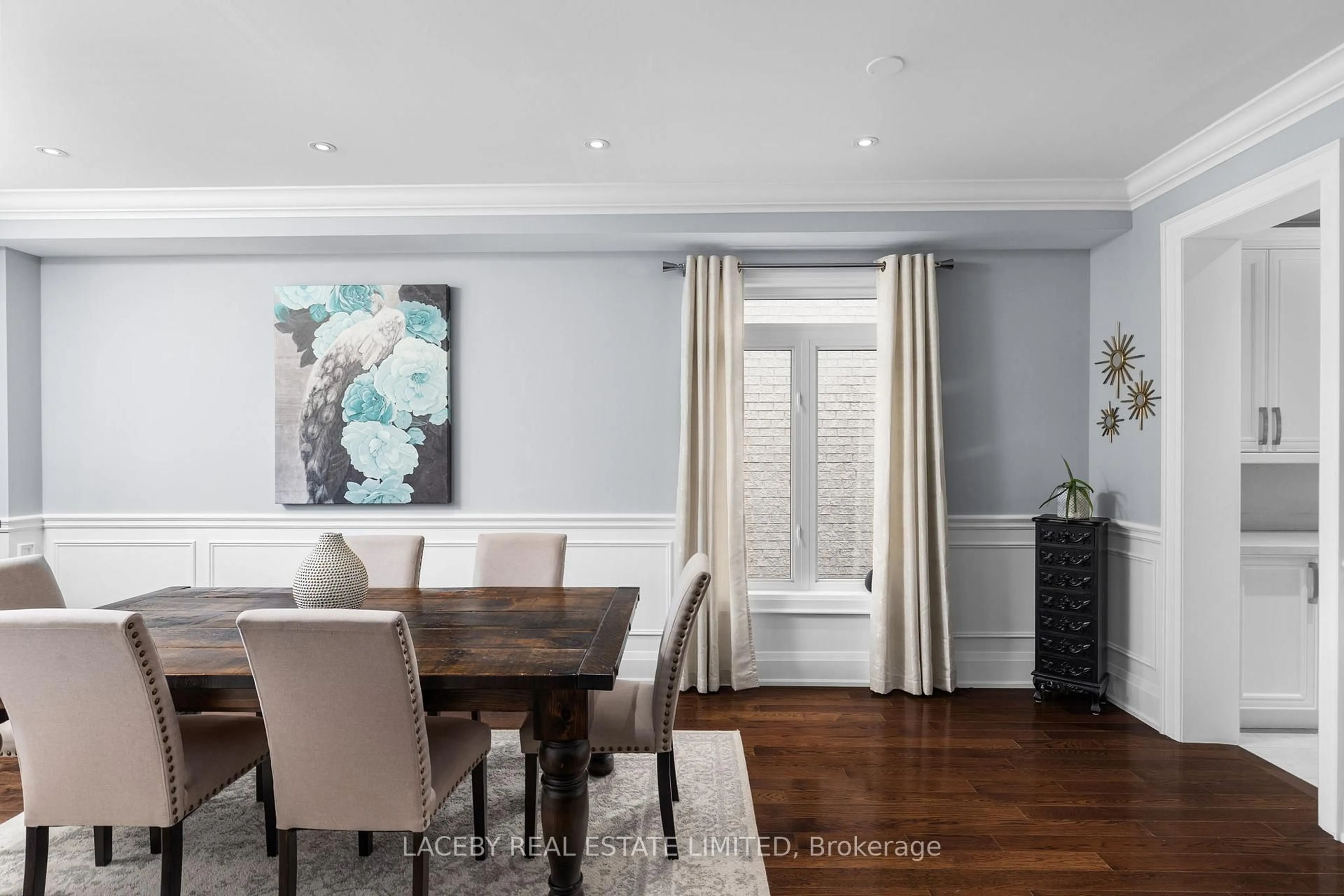 Dining room, unknown for 19 McCann Cres, Bradford West Gwillimbury Ontario L3Z 0G6