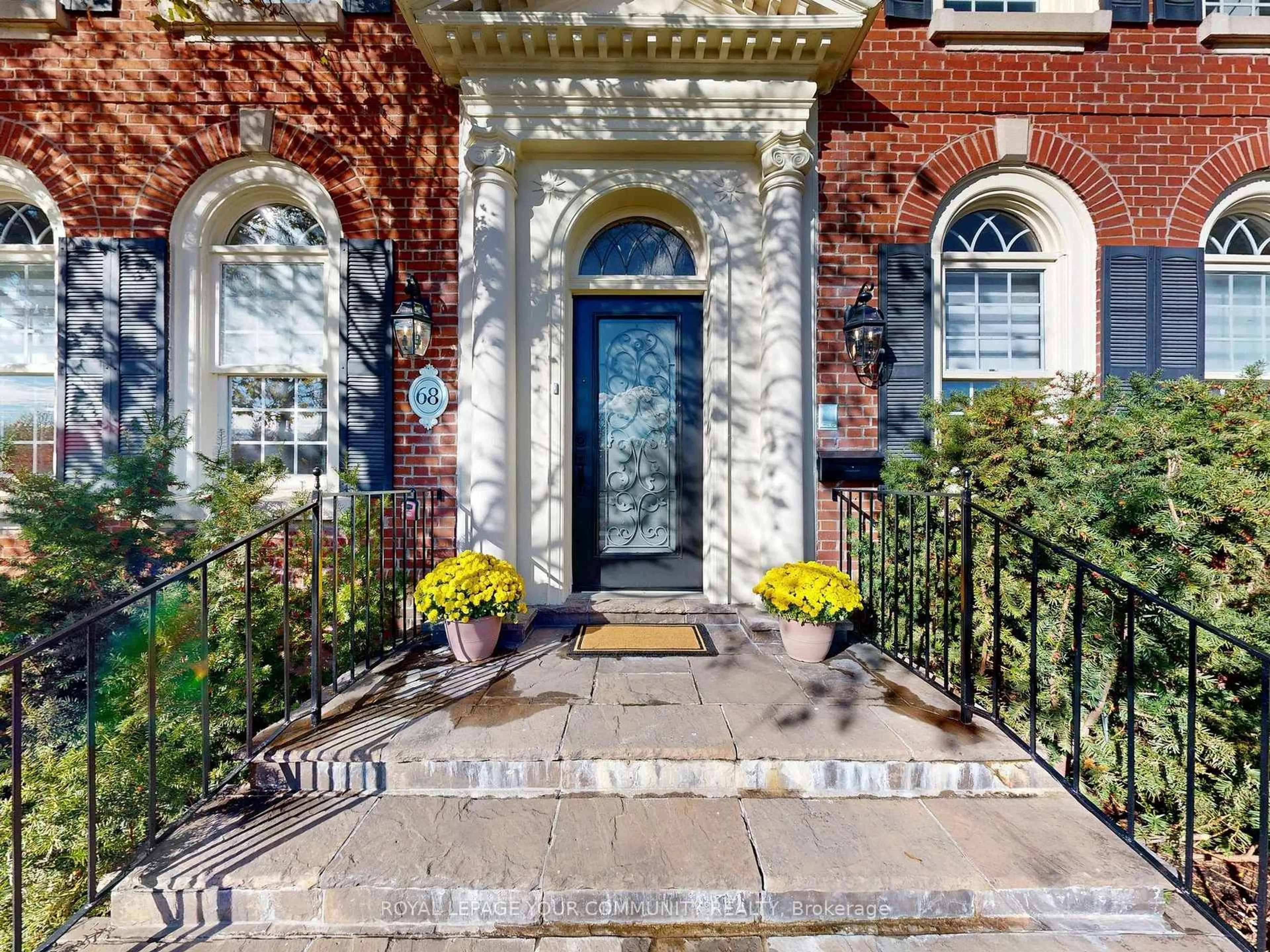 Unknown for 68 Regent St, Richmond Hill Ontario L4C 9C5