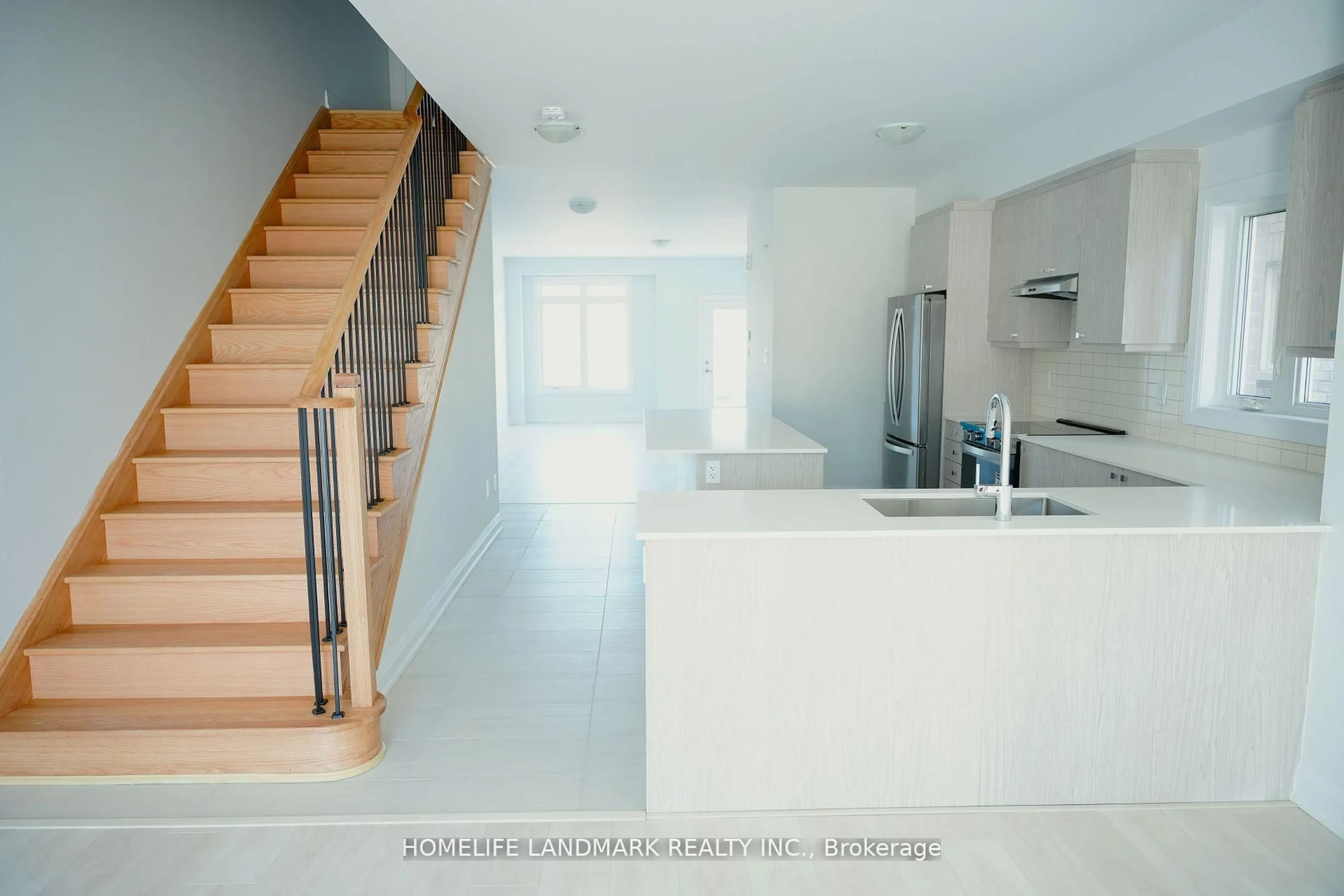 Open concept kitchen, unknown for 119 Seguin St, Richmond Hill Ontario L4E 1N2