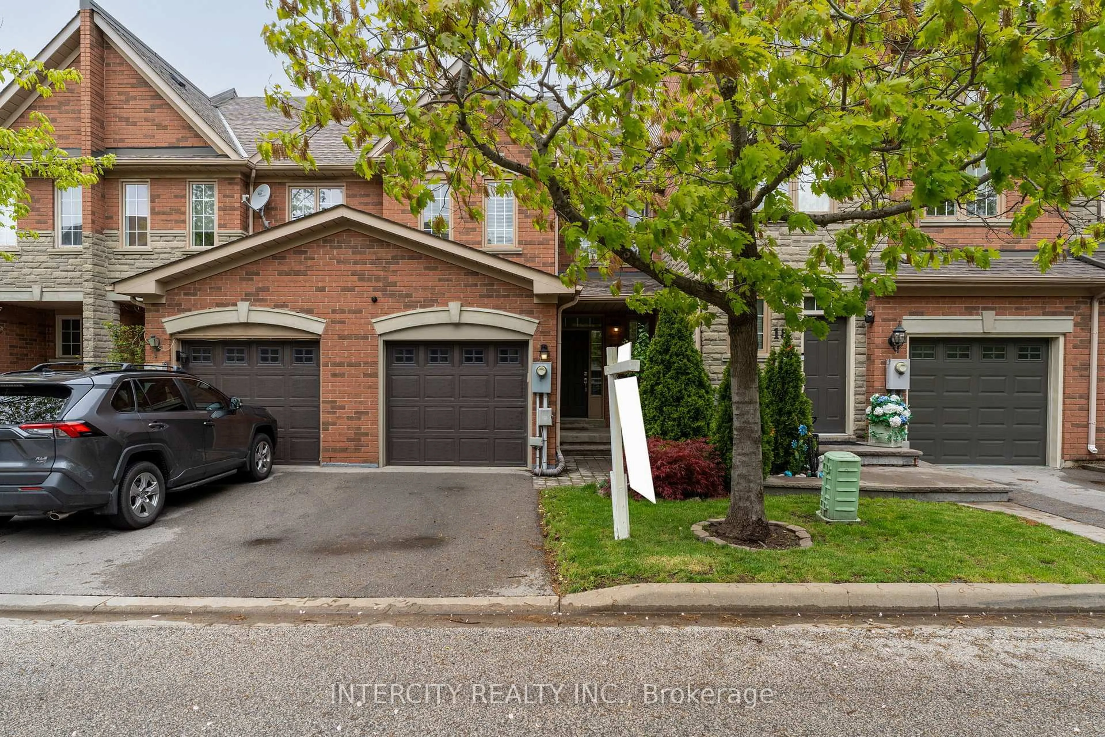 Home with brick exterior material, street for 15 Pottery Pl #17, Vaughan Ontario L4L 9J6