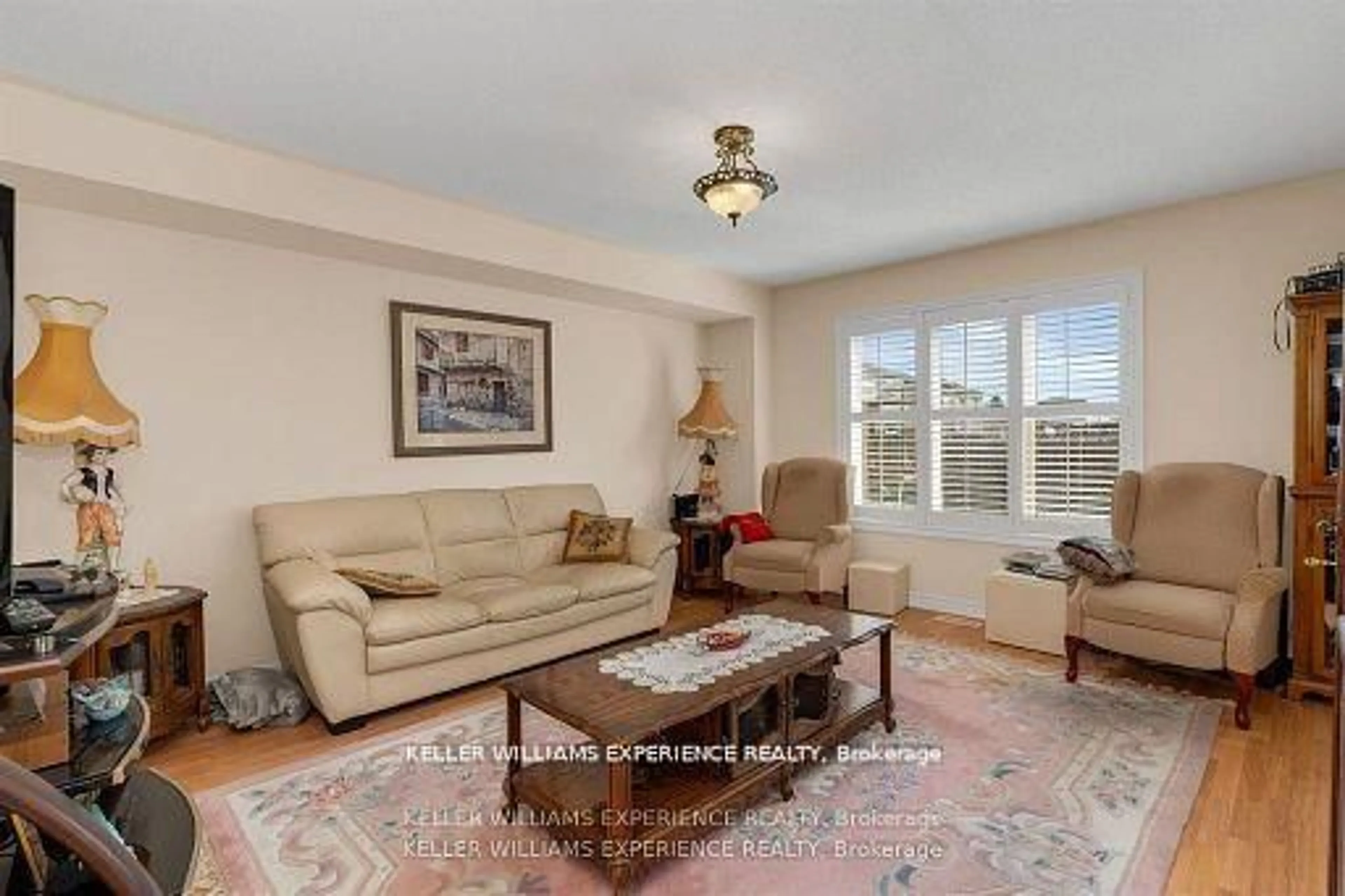 Living room with furniture, unknown for 503 Simcoe Rd, Bradford West Gwillimbury Ontario L3Z 3C4