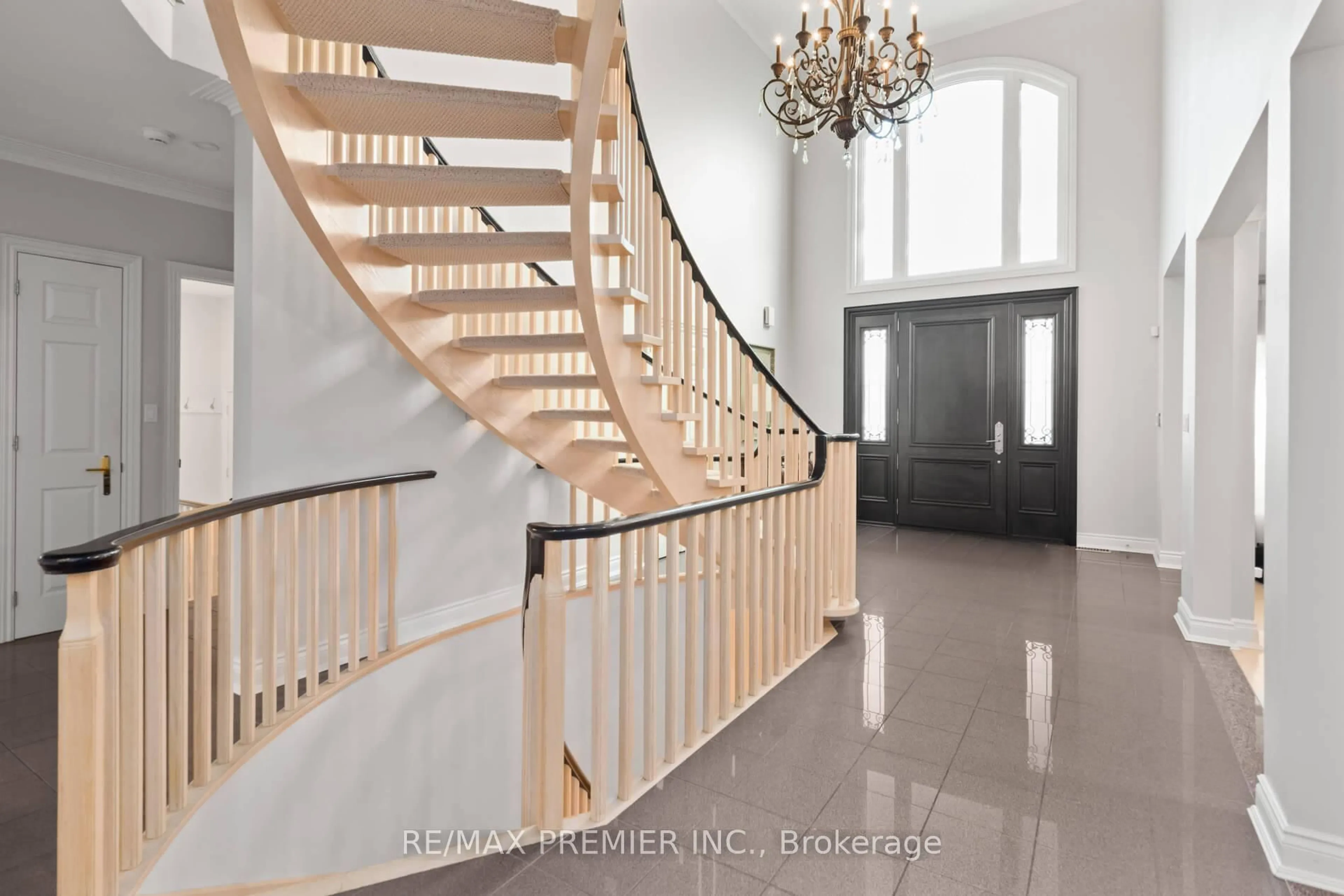 Stairs for 90 Shamrock Cres, Vaughan Ontario L4H 1A3