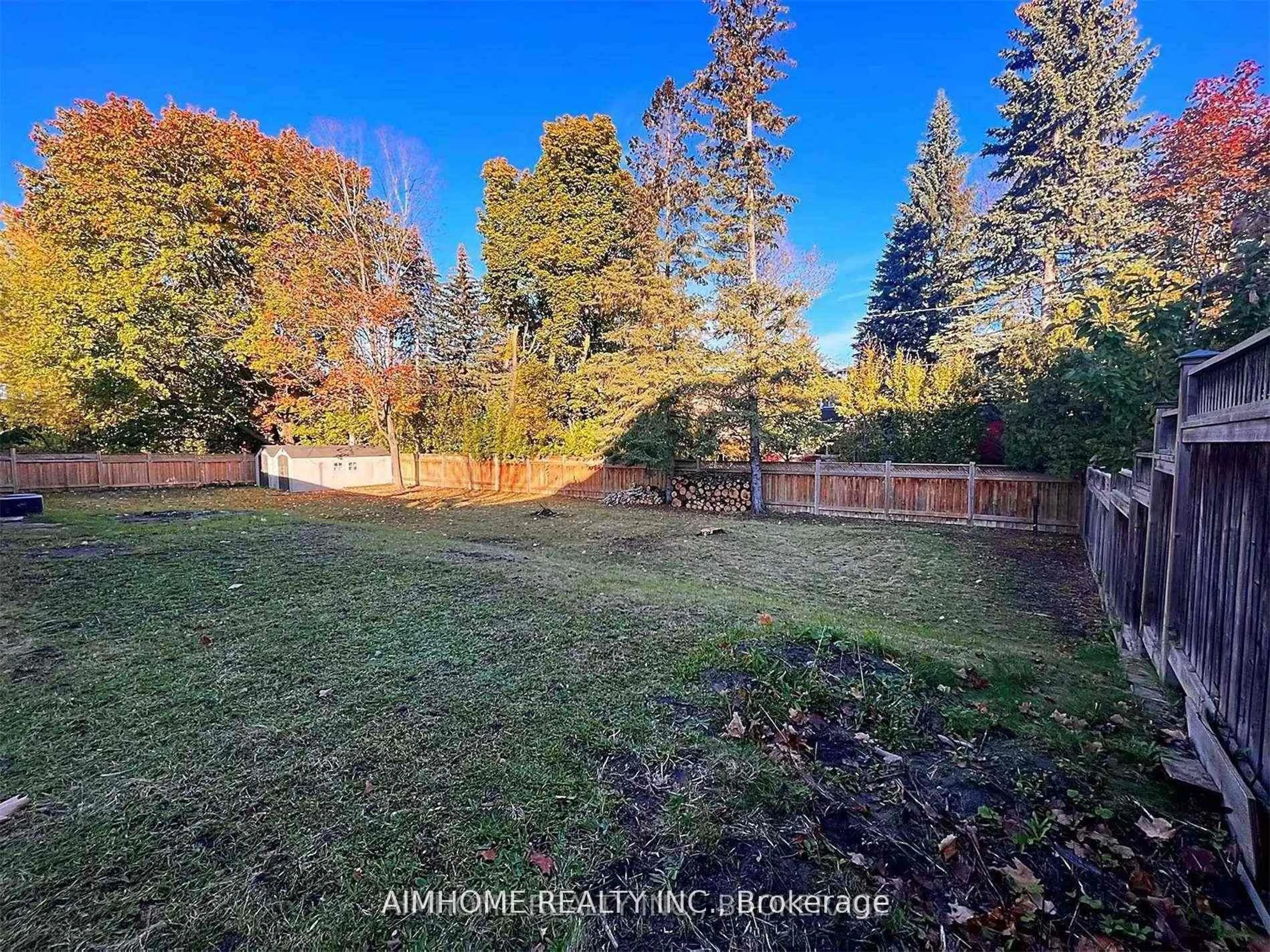 A pic from outside/outdoor area/front of a property/back of a property/a pic from drone, forest/trees view for 344 Steeles Ave, Markham Ontario L3T 1A8