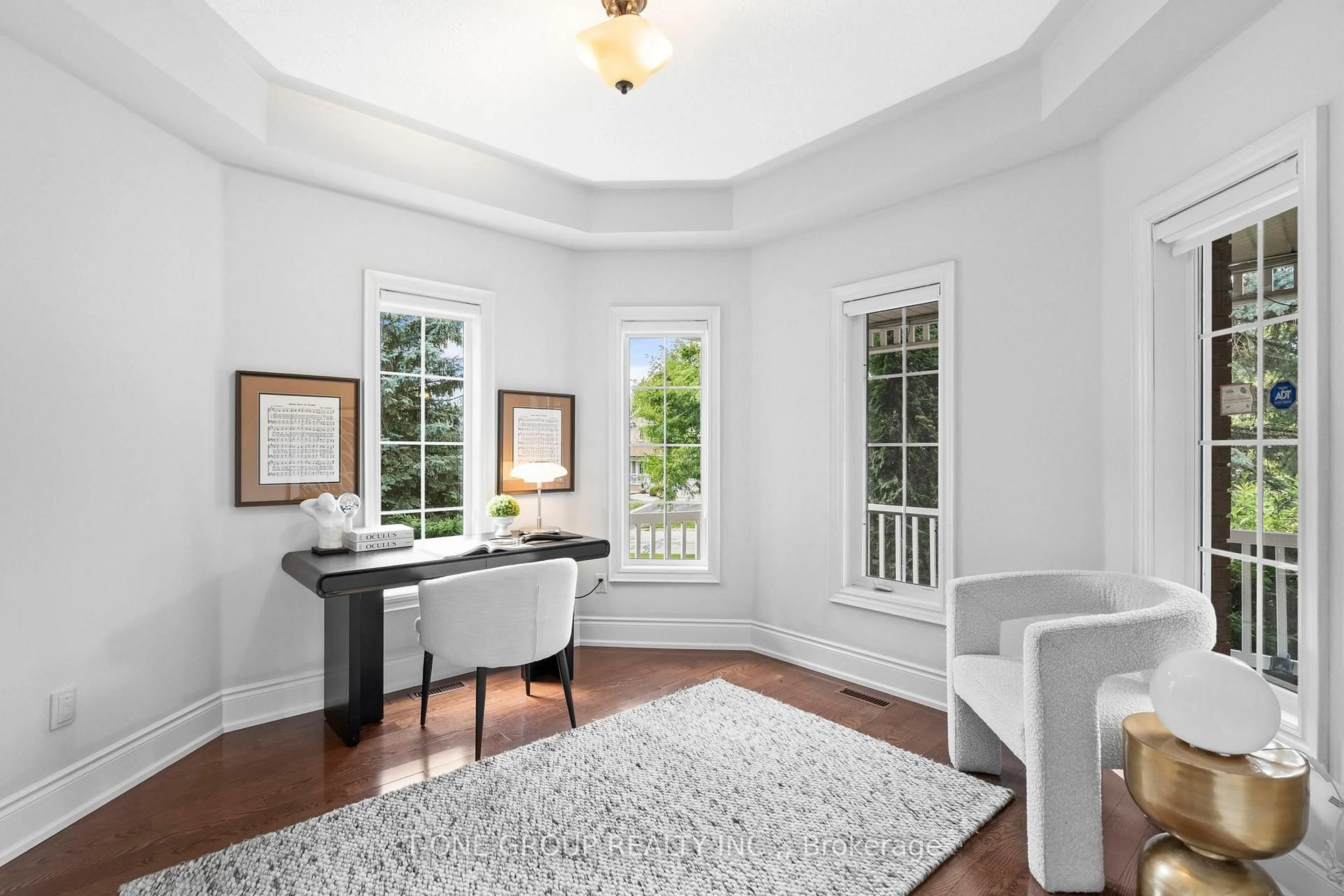 Unknown for 1022 Ivsbridge Blvd, Newmarket Ontario L3X 2A2