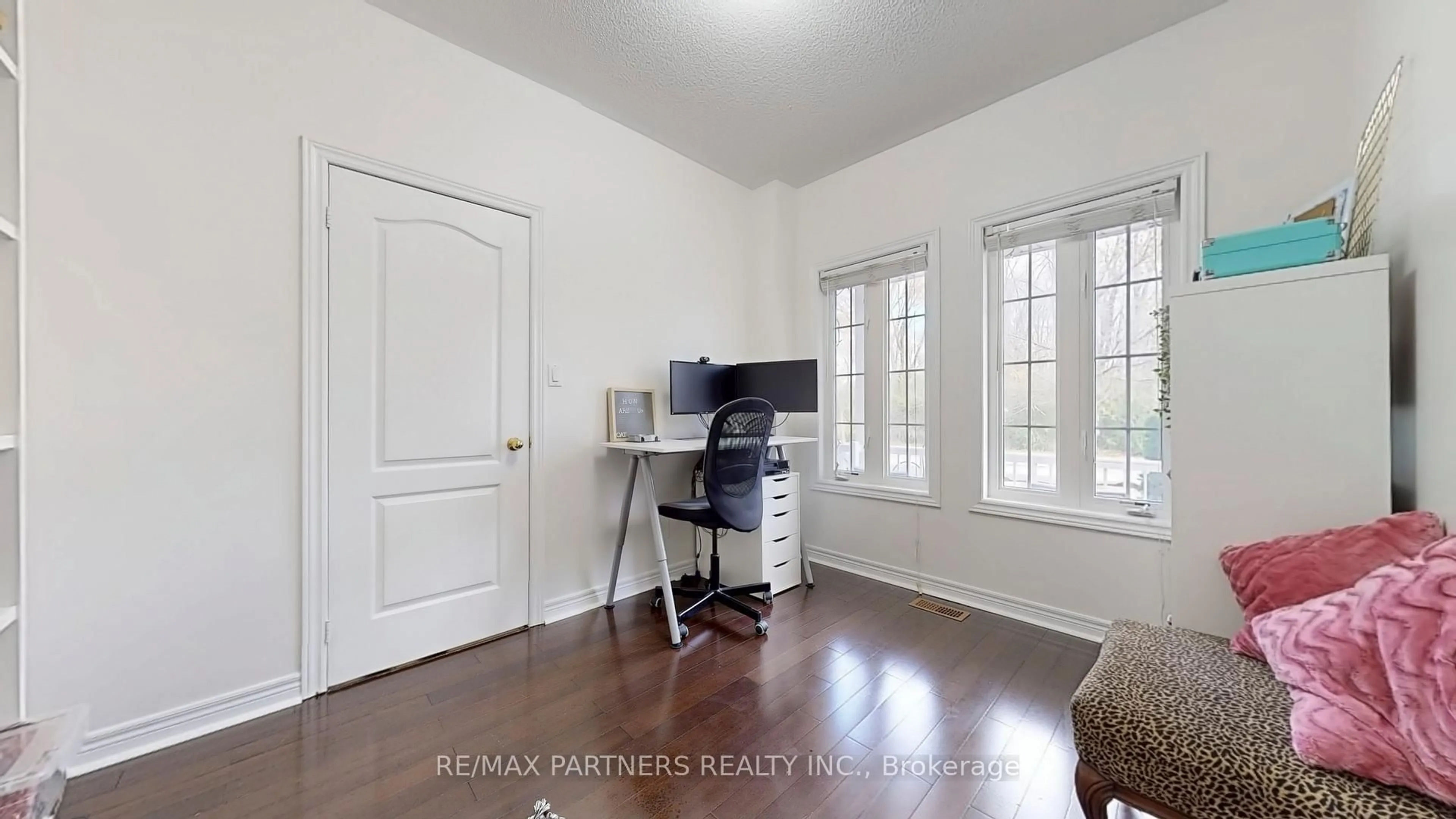 A pic of a room for 240 Swan Park Rd, Markham Ontario L6E 0B1