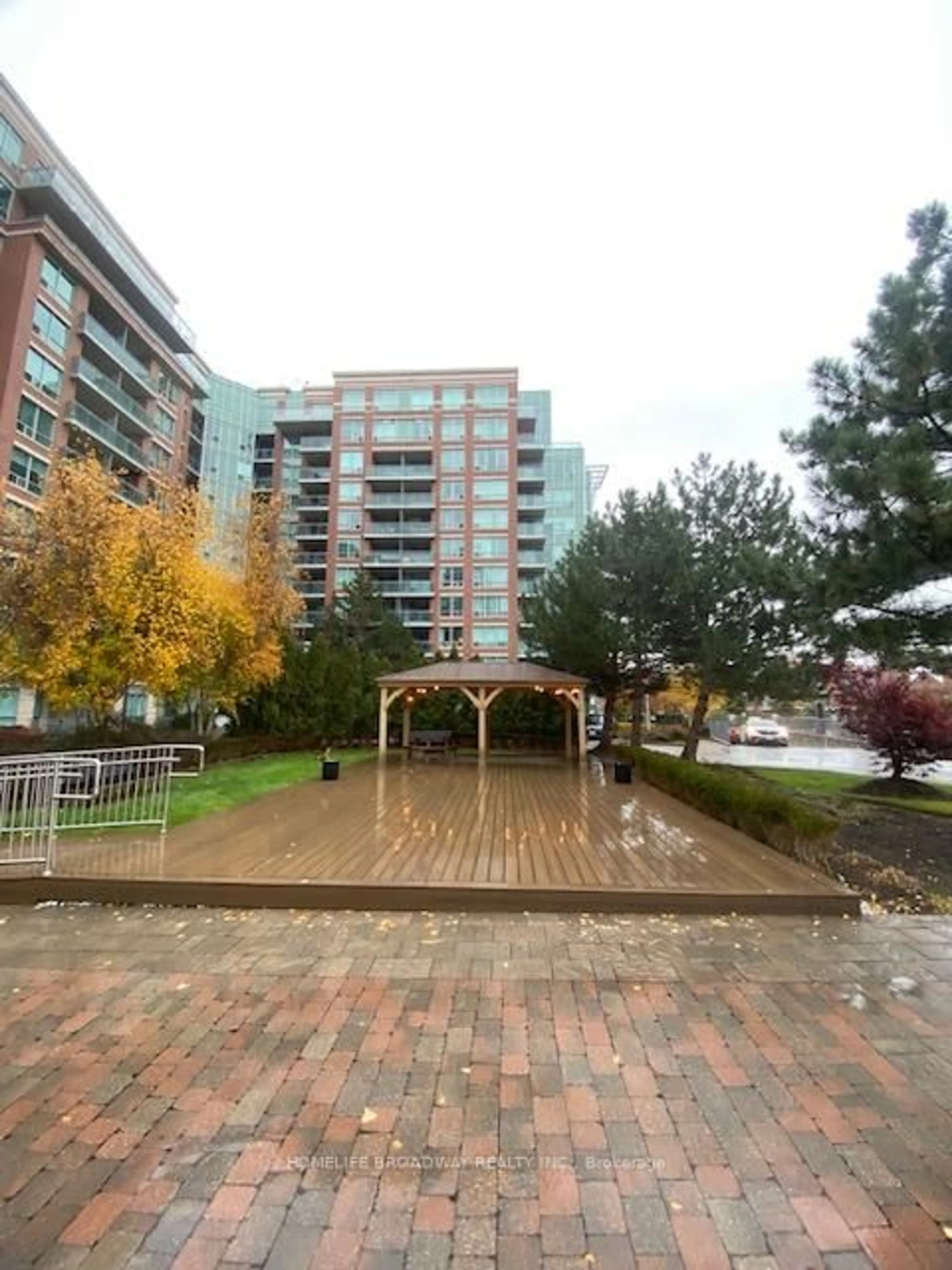 Patio, unknown for 48 Suncrest Blvd #911, Markham Ontario L3T 7Y5