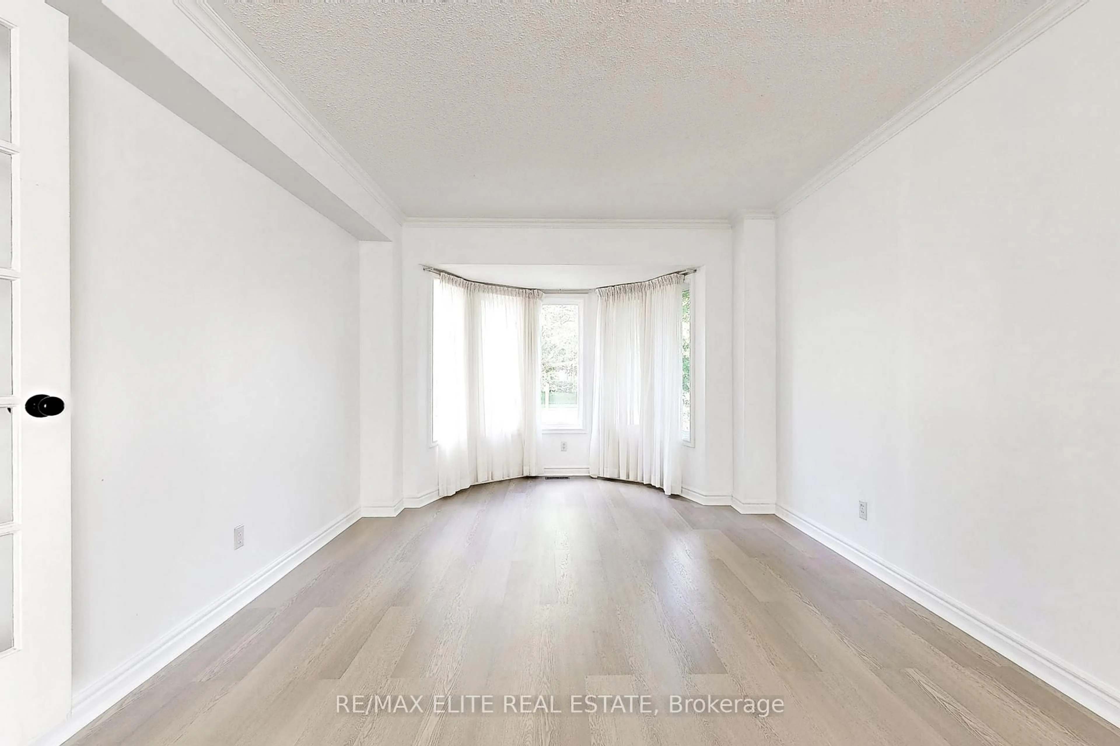 A pic of a room for 48 John Button Blvd, Markham Ontario L3R 9A6