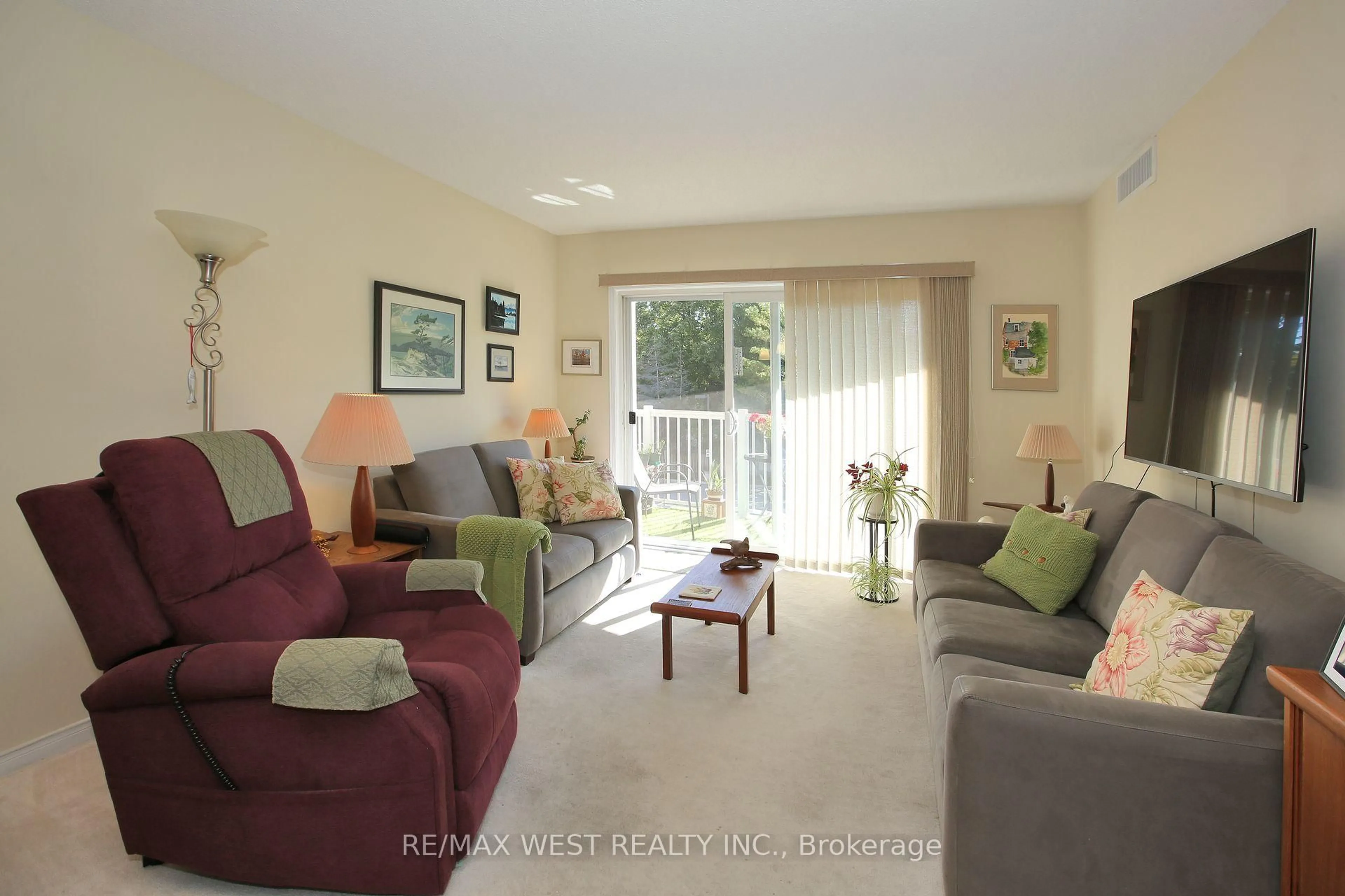 Living room with furniture, unknown for 32 Church St #223, King Ontario L0G 1T0