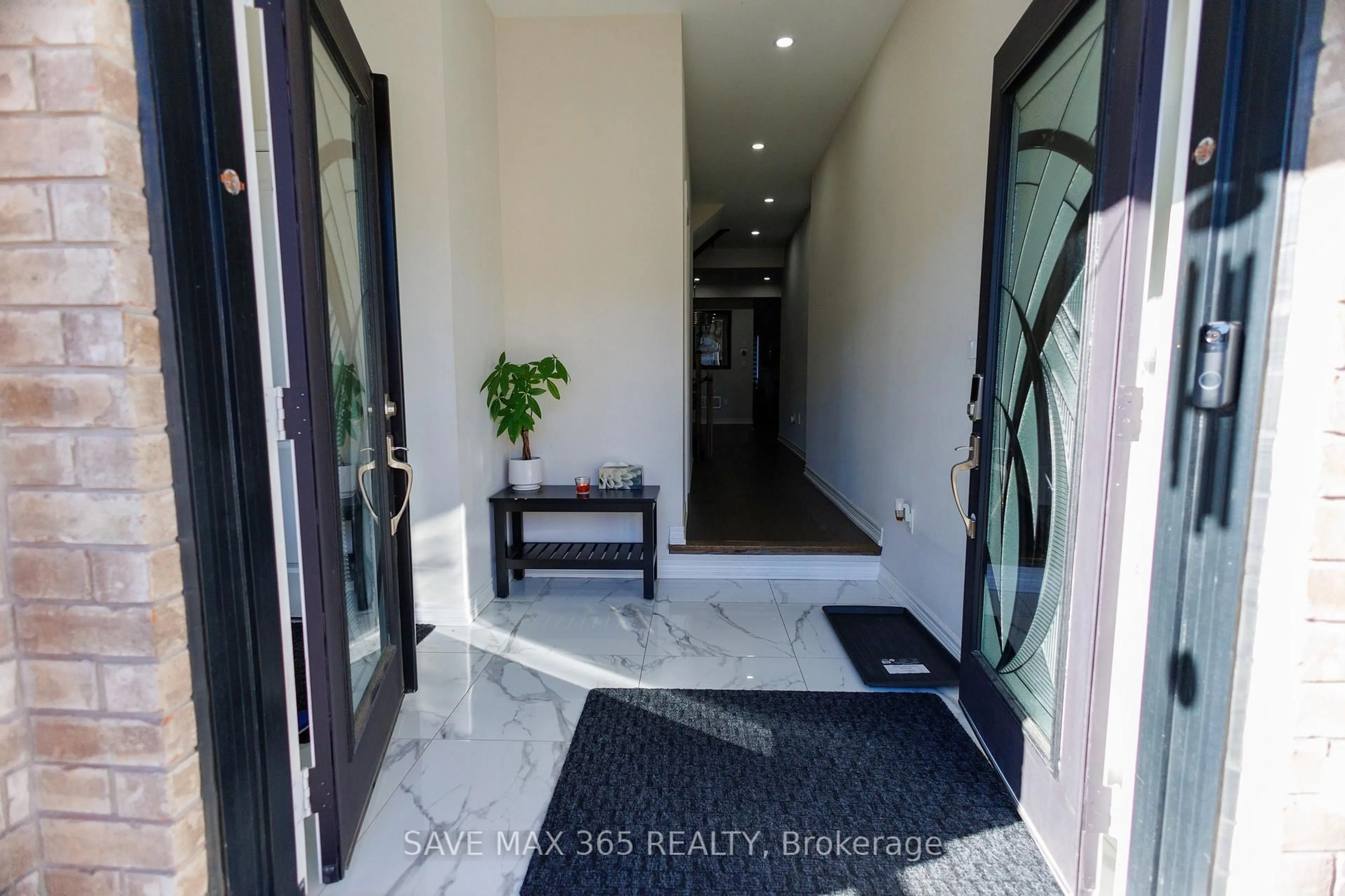 Indoor foyer for 55 Canard Dr, Vaughan Ontario L4H 5C4