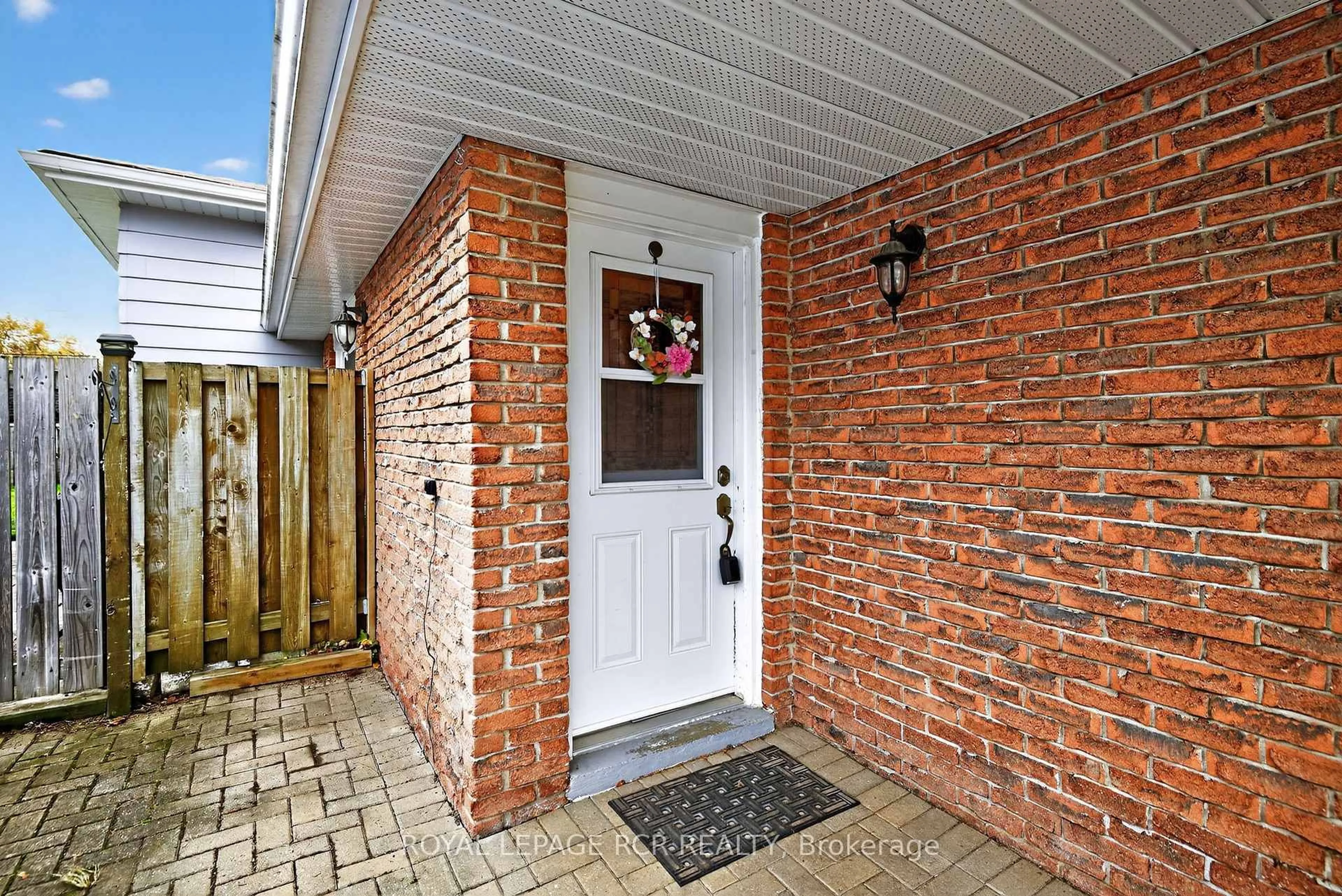 Unknown for 19 Alphonsus Crt, New Tecumseth Ontario L0G 1W0