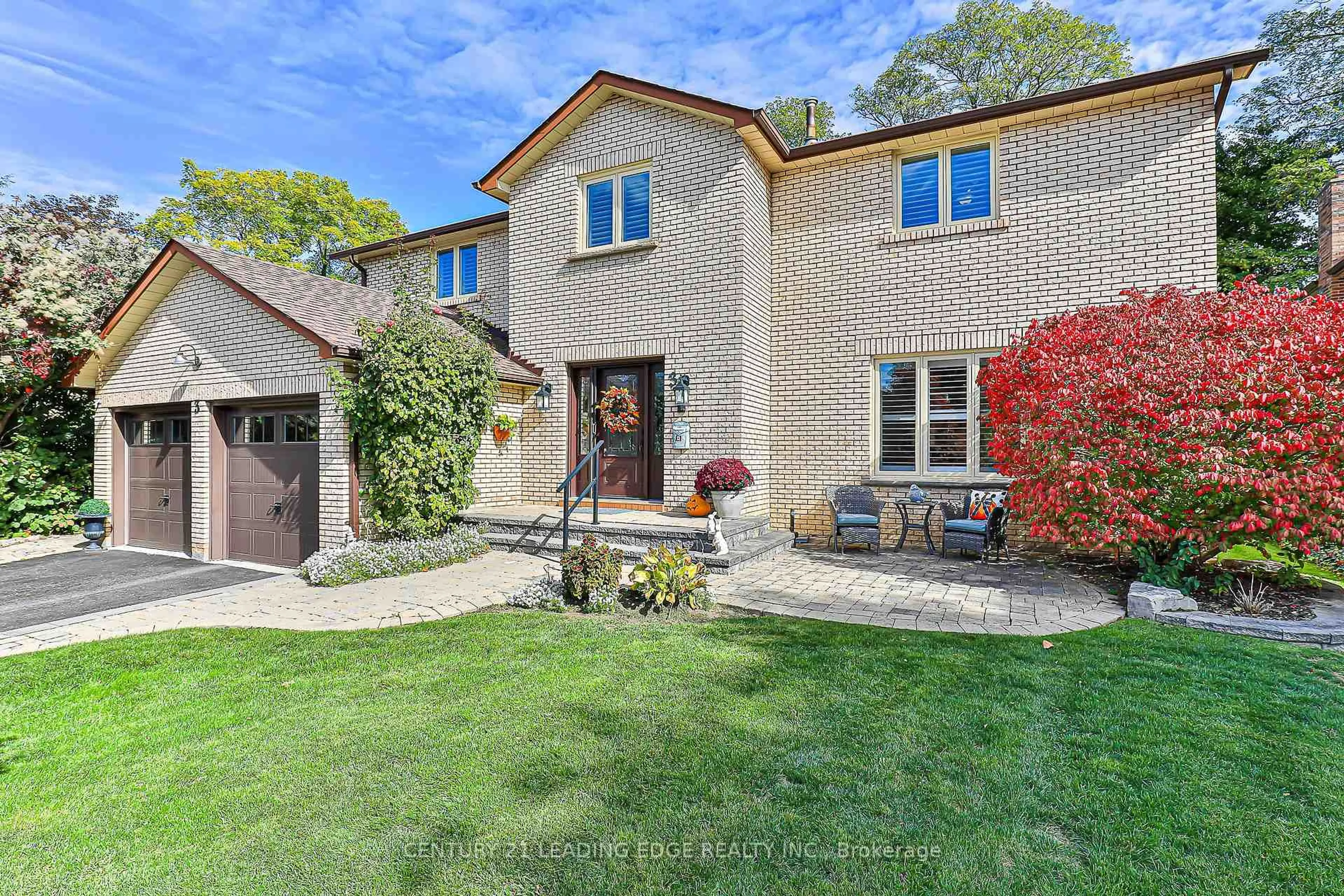 Home with brick exterior material, street for 3 King Arthur's Crt, Markham Ontario L3P 3V4