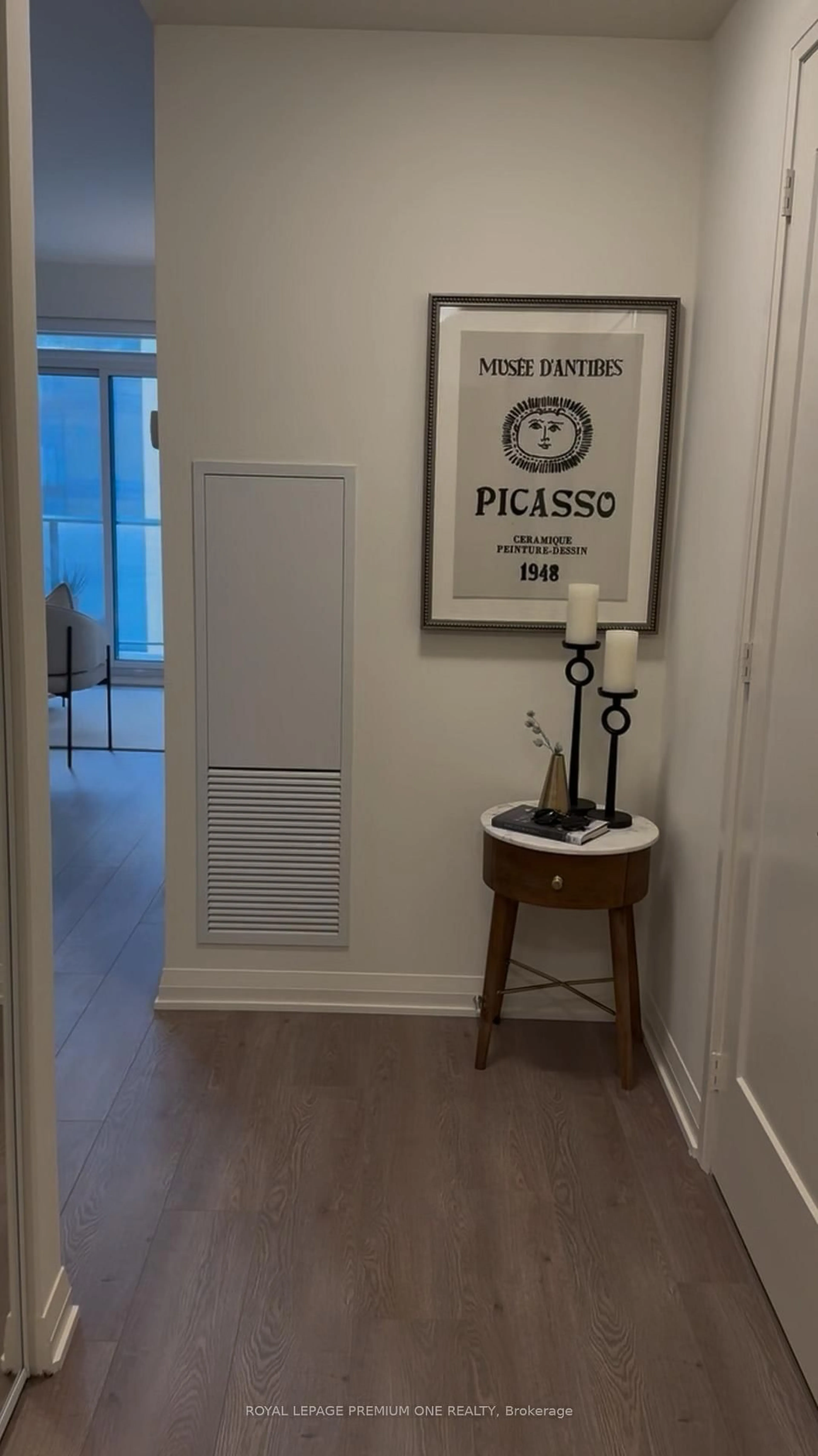 Indoor entryway for 8960 Jane St #2102, Vaughan Ontario L4K 0N9