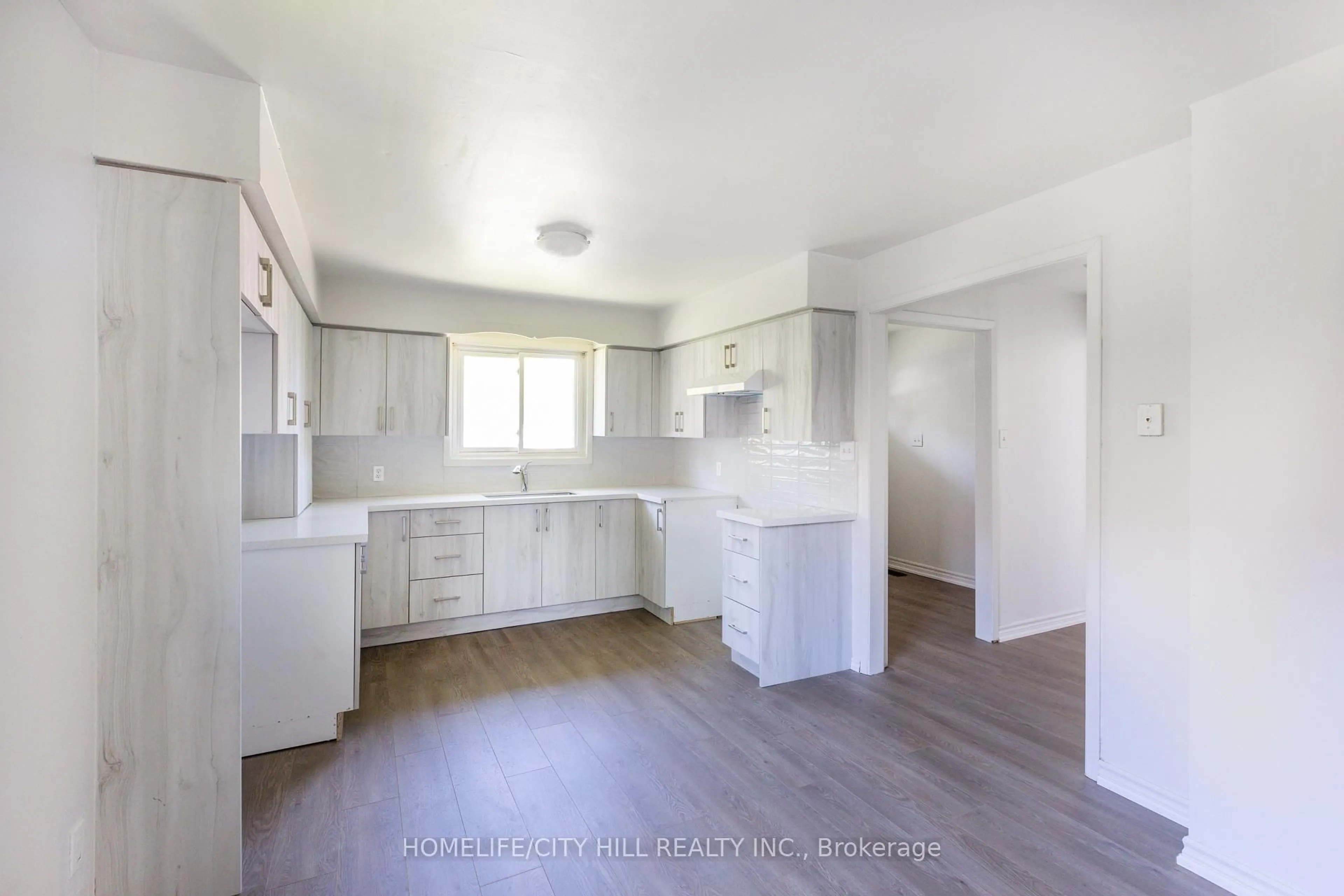 Open concept kitchen, unknown for 347 Hollywood Dr, Georgina Ontario L4P 3A2