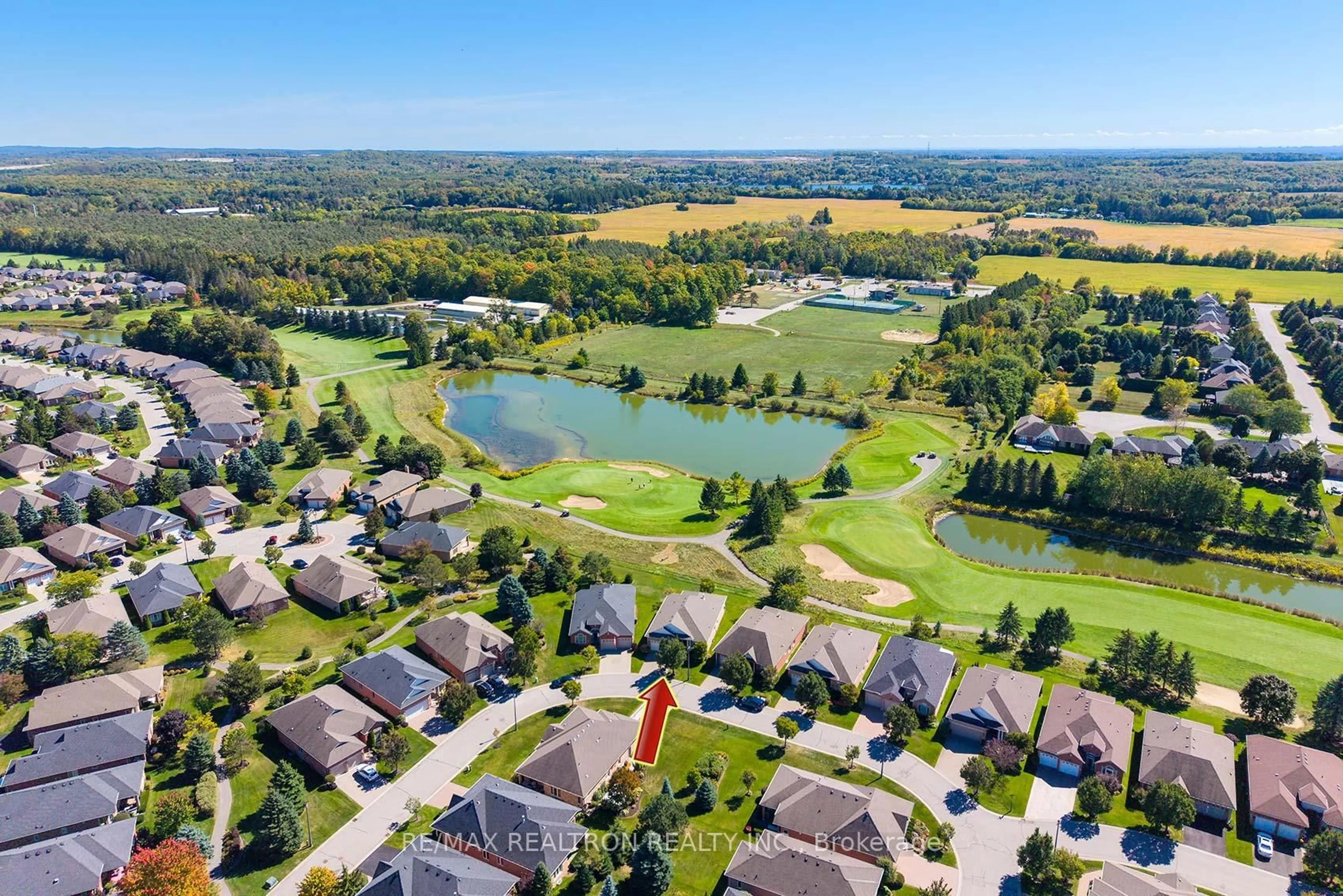 A pic from outside/outdoor area/front of a property/back of a property/a pic from drone, water/lake/river/ocean view for 58 Player Pl, Whitchurch-Stouffville Ontario L4A 1M1