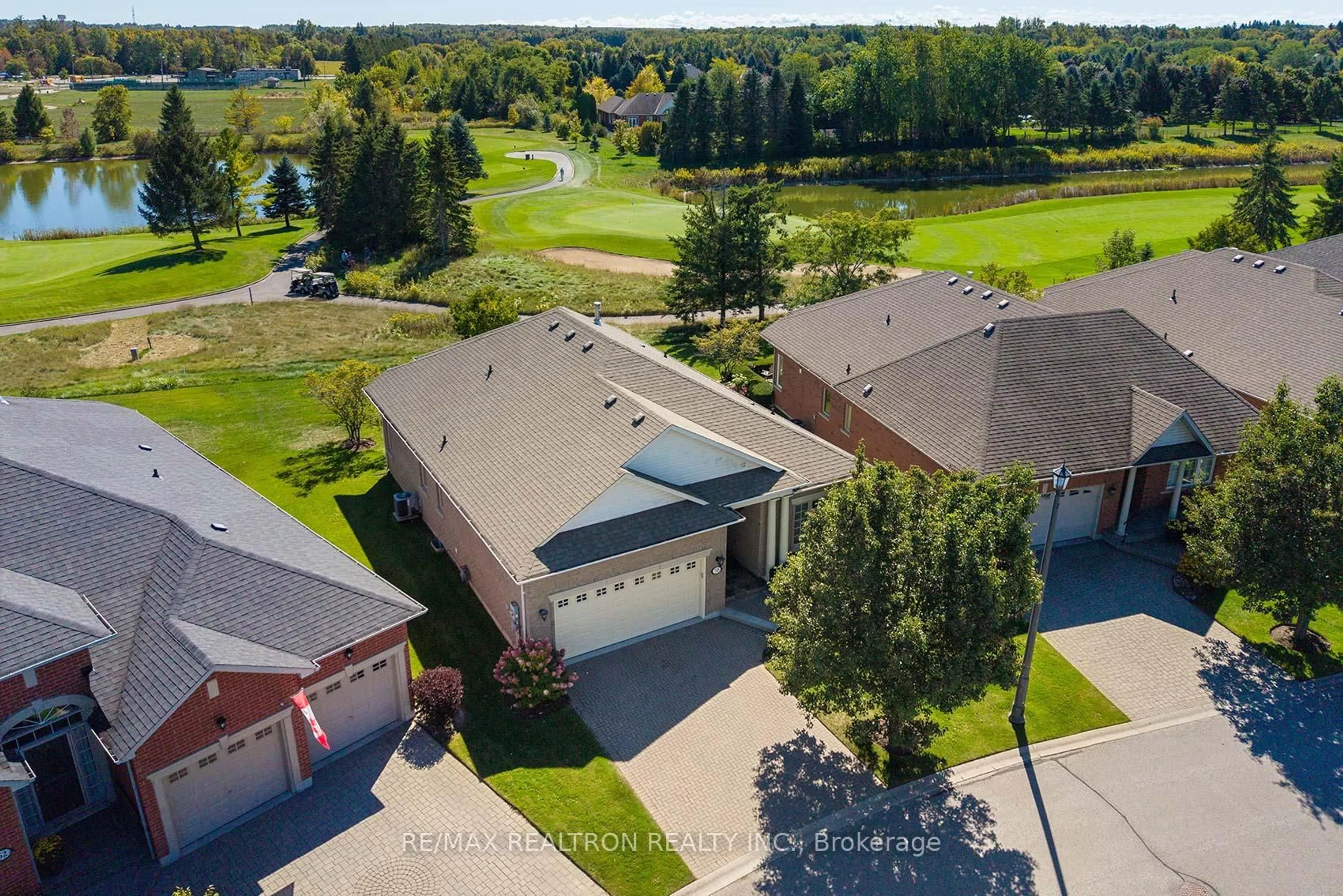 A pic from outside/outdoor area/front of a property/back of a property/a pic from drone, water/lake/river/ocean view for 58 Player Pl, Whitchurch-Stouffville Ontario L4A 1M1