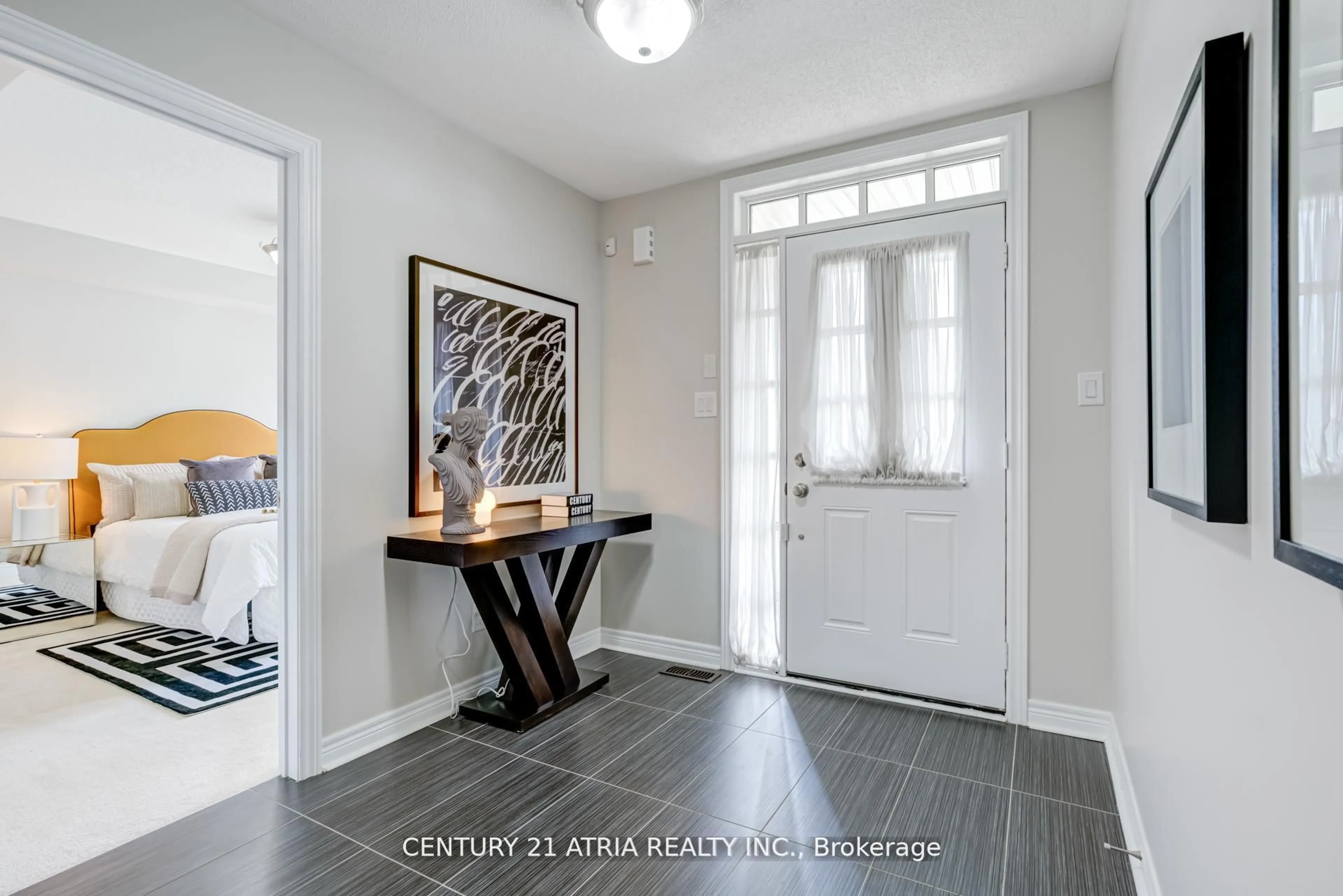 Indoor entryway for 2918 Elgin Mills Rd, Markham Ontario L6C 0E5