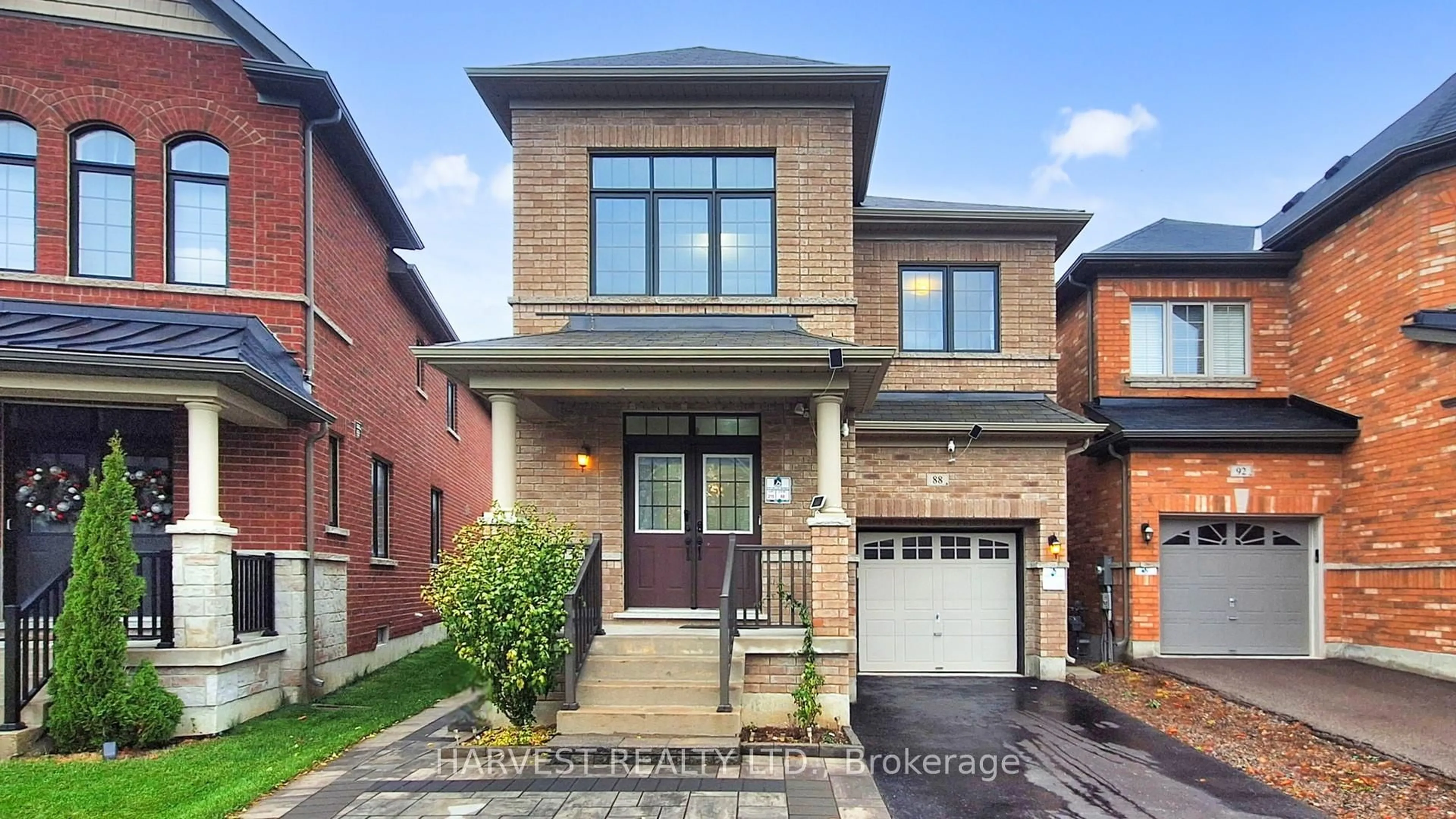 Home with brick exterior material, street for 88 Jake Smith Way, Whitchurch-Stouffville Ontario L4A 4P3