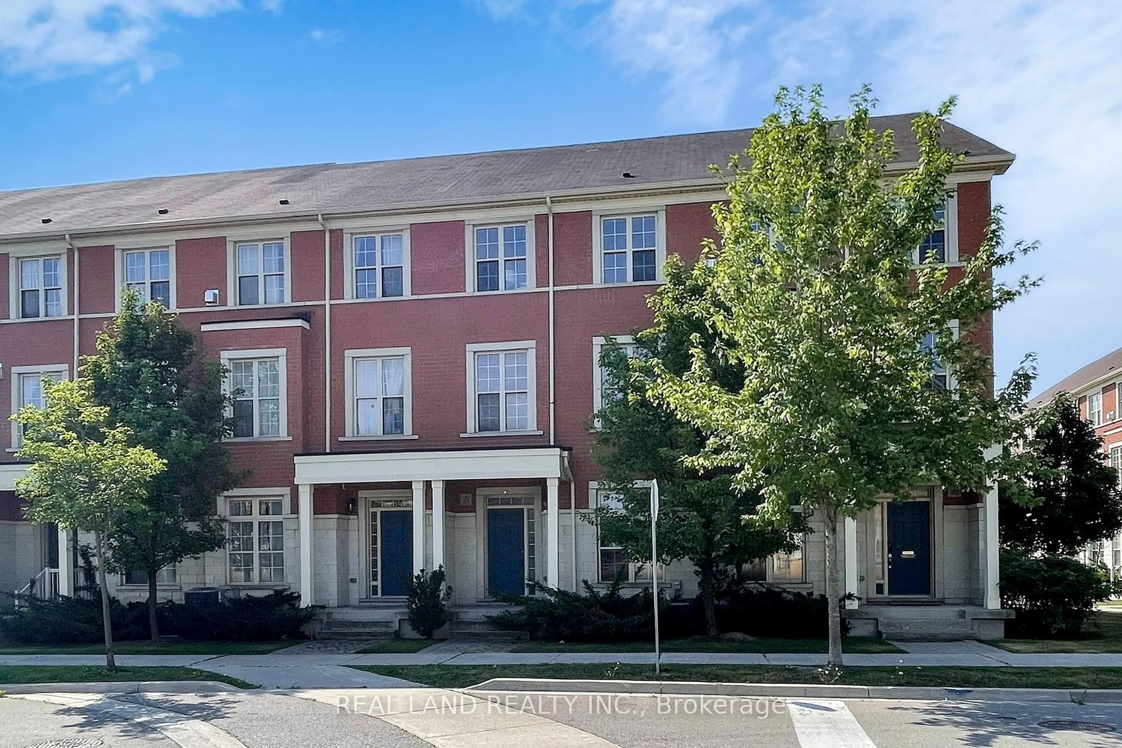 A pic from outside/outdoor area/front of a property/back of a property/a pic from drone, street for 95 Anthony Roman Ave, Markham Ontario L6C 0P2